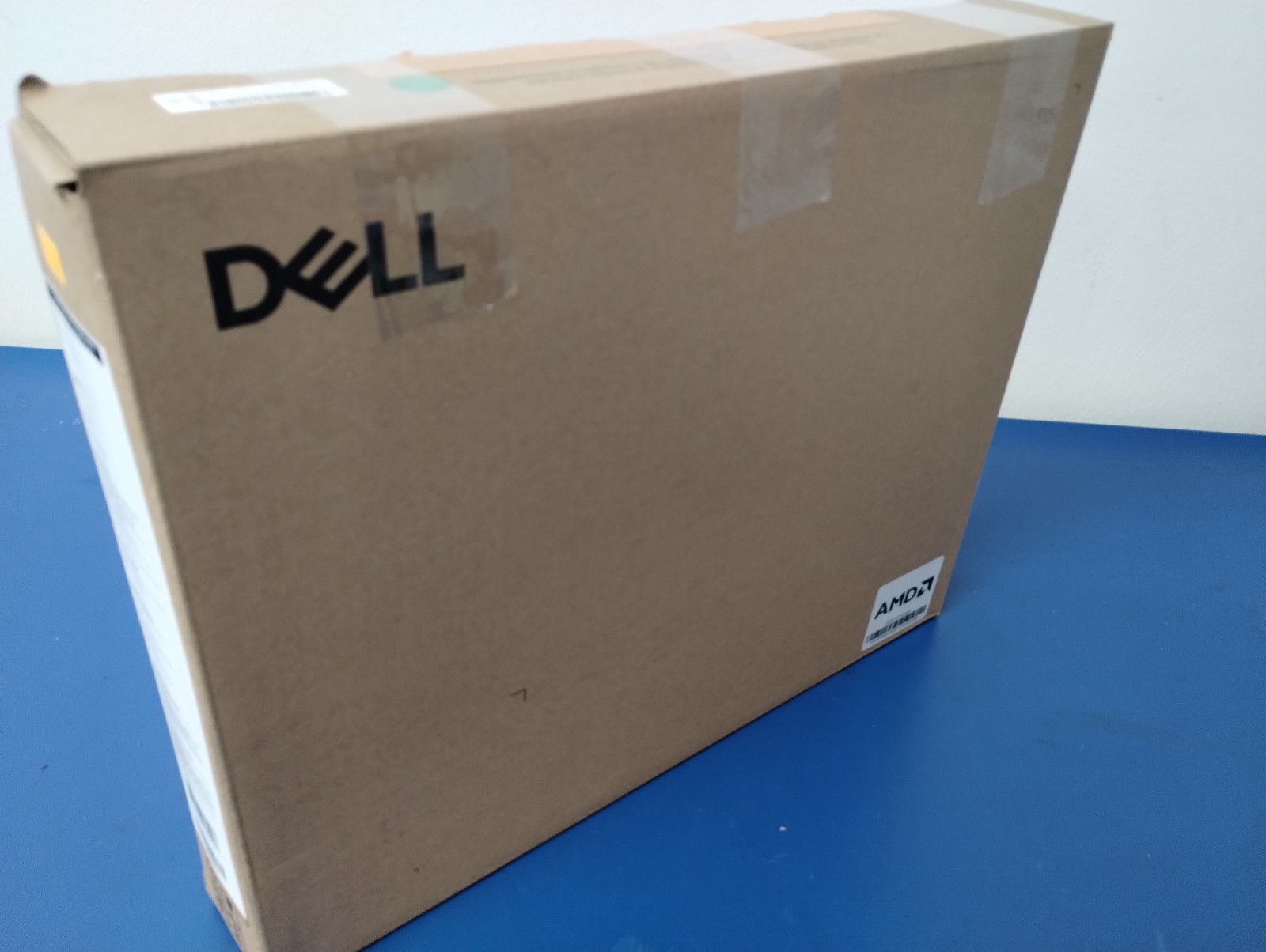 DELL 15 DC15255 G8MK9, AMD Ryzen 7 7730U, 2.00 GHz, 16 GB RAM 512 GB NVMe