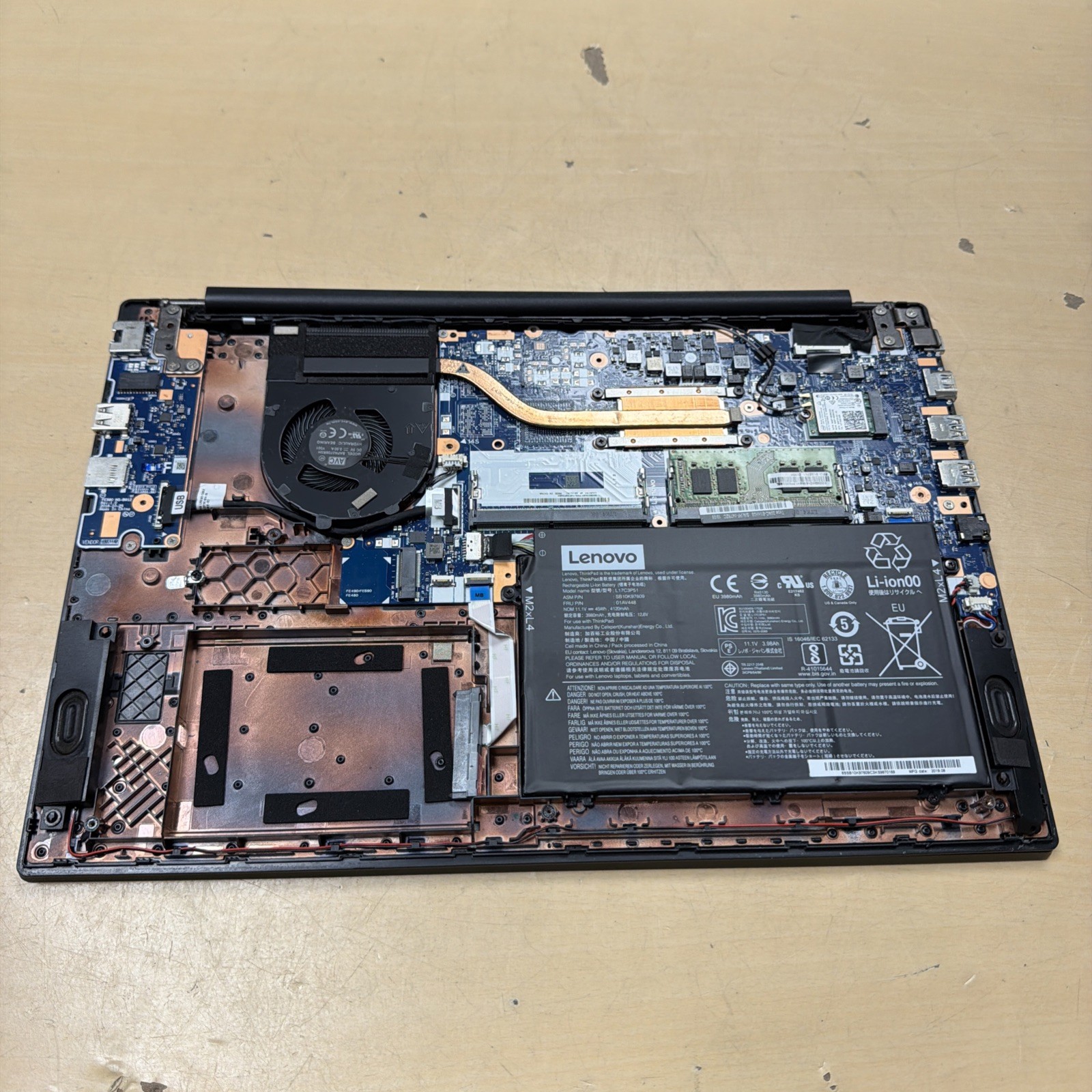 *PARTS Lenovo ThinkPad E590 i5-8265U 8GB RAM NO HD/OS
