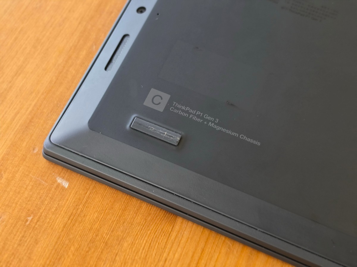 Lenovo ThinkPad P1 Gen 3 i7-10875H 16GB 15″ FHD 1920×1080 512GB SSD NVIDIA T1000
