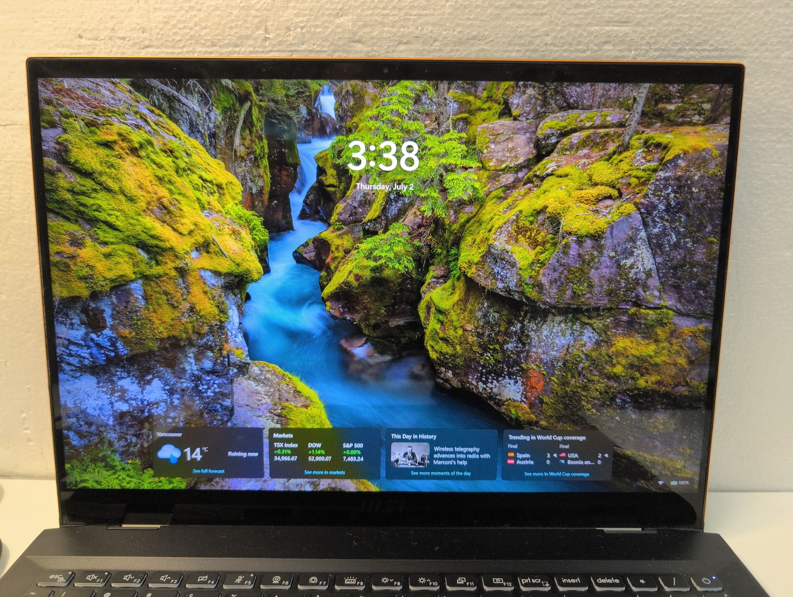 MSI Summit E16 Flip 16″ TOUCH Laptop i7-1195G7 CPU/16GB /1TB SSD/Win11 (READ) –