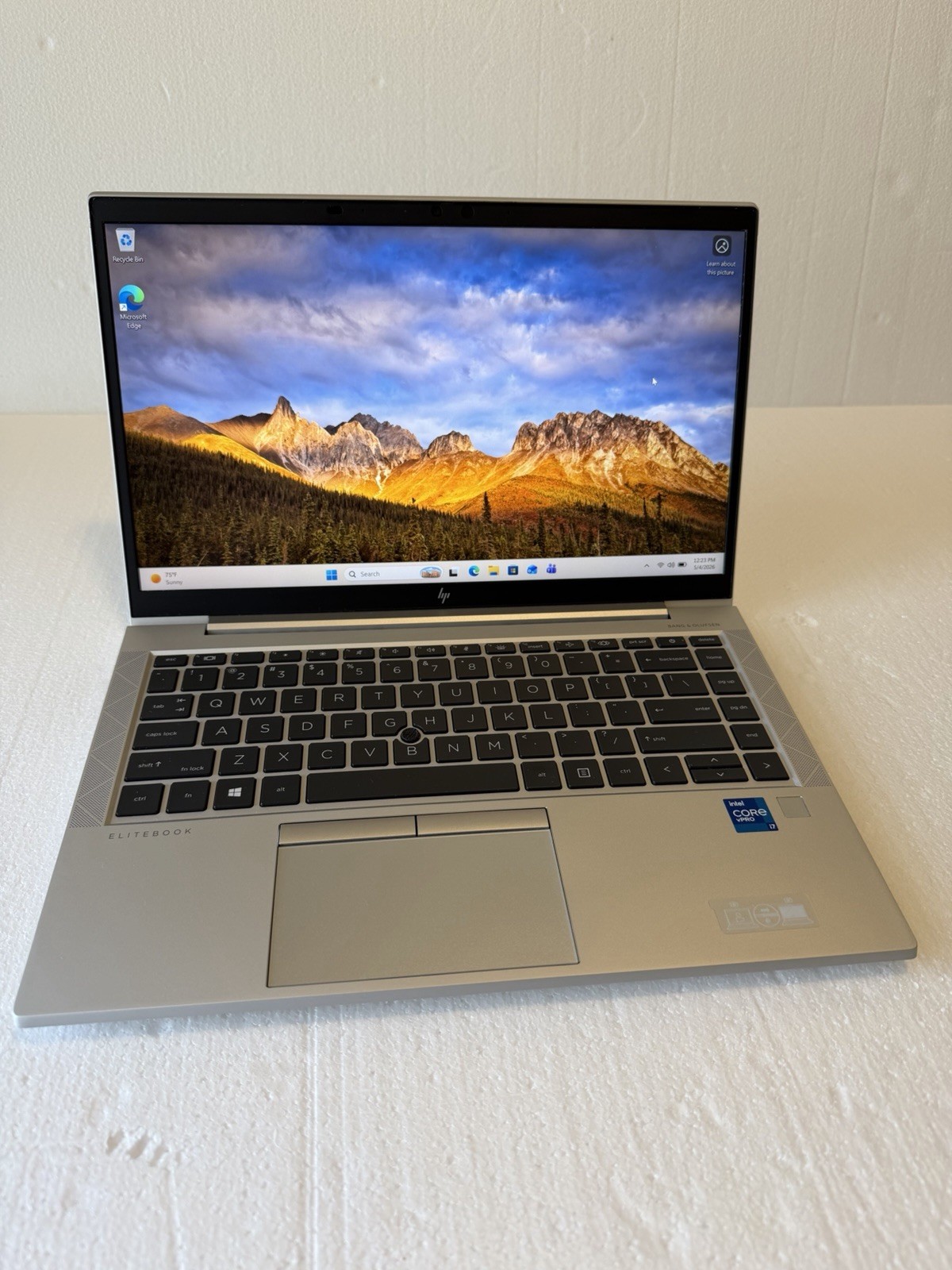 HP EliteBook 840 G8 Intel Core i7-1165G7 14″ 2.80 GHz 16GB 256GB Windows 11 Pro
