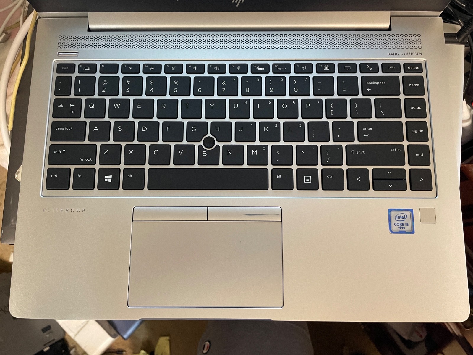 HP EliteBook 840 G6 14″ i5-8265. Missing parts and bad screen.