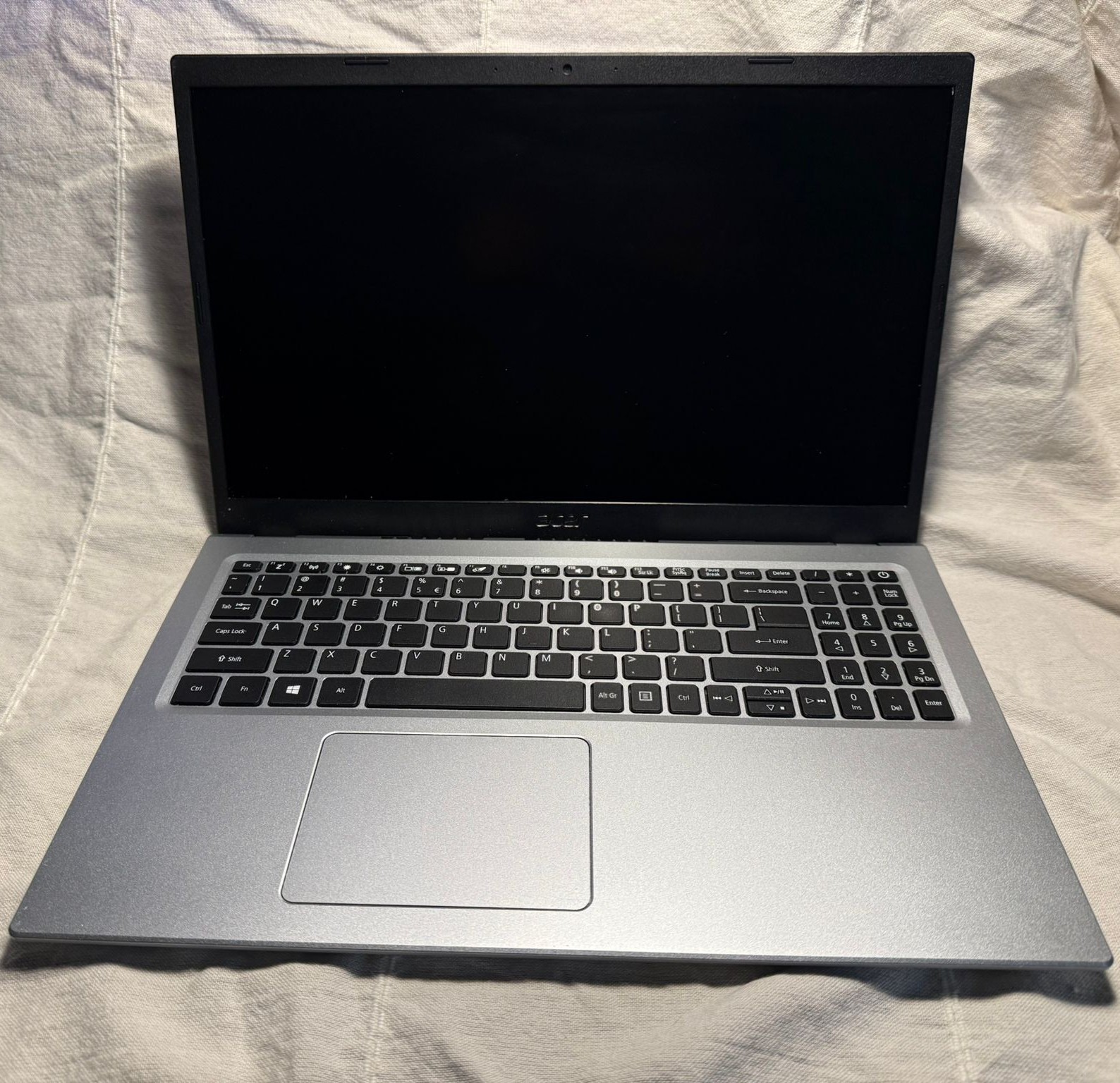 Acer Aspire 5 A515-56-36UT 15.6″ (128 GB SSD, Intel Core i3 i3-1115G4, 3 GHz,…