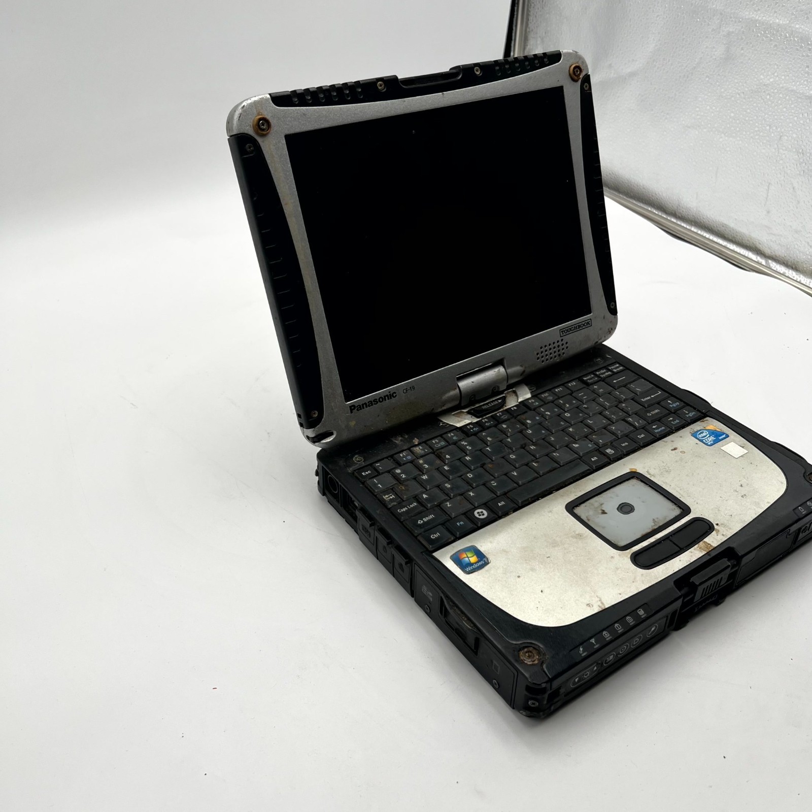 Panasonic Toughbook CF-19 2in1 Fully Rugged Laptop 10.1” XGA Display – For Parts