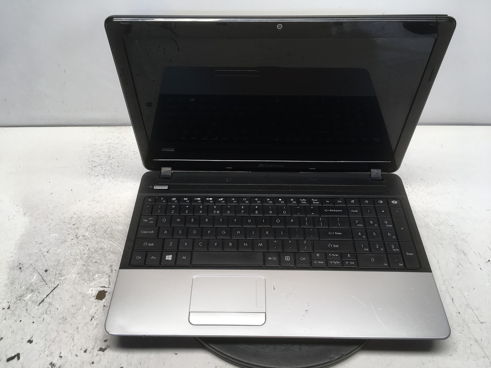 Gateway NE56R41U Intel Pentium B960 2.2GHz 2 GB NO HDD No Batt