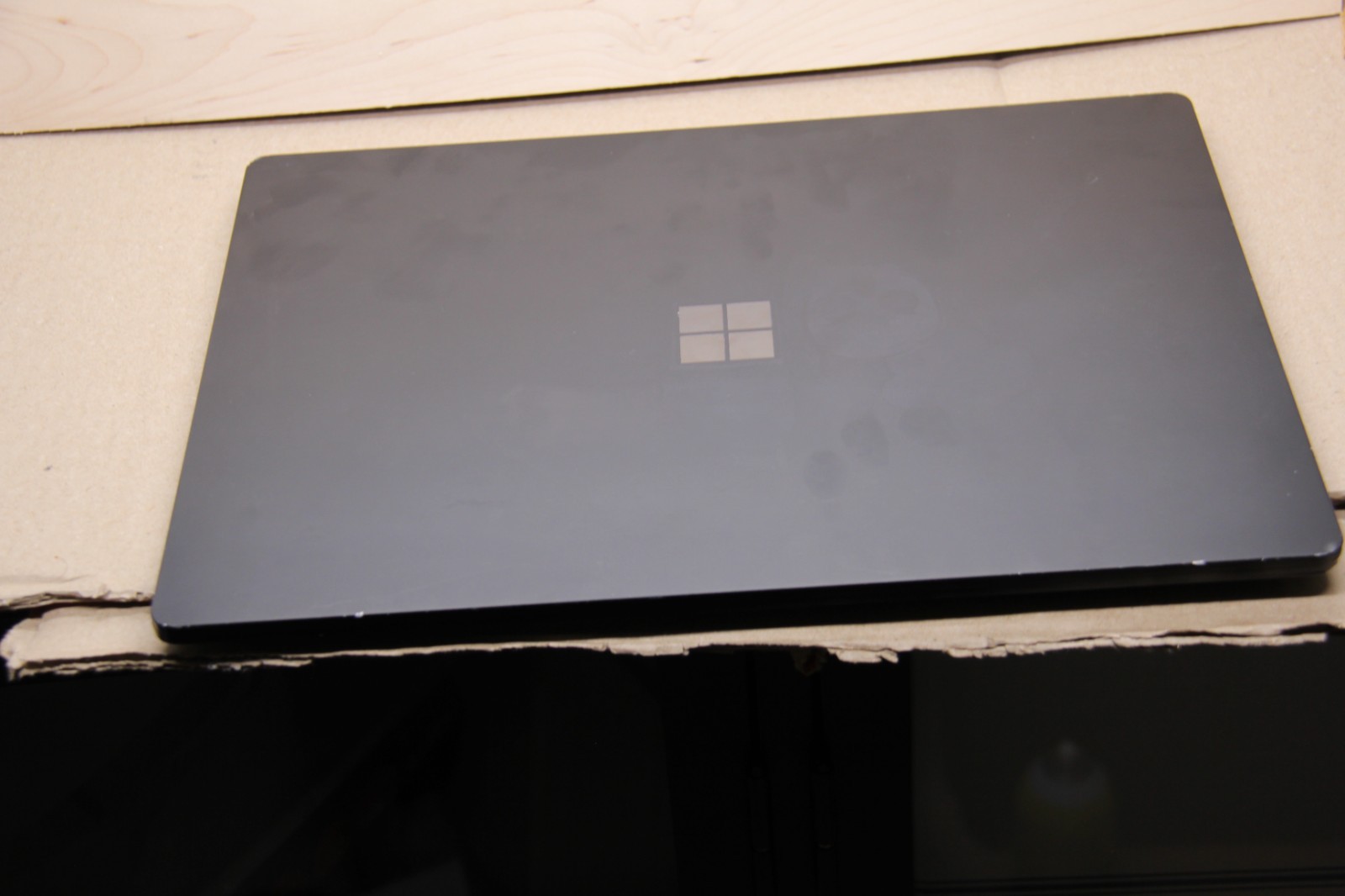 Microsoft Surface Laptop 3 15 AMD Ryzen 7 16GB RAM 512GB SSD – 2GB GFX *****READ