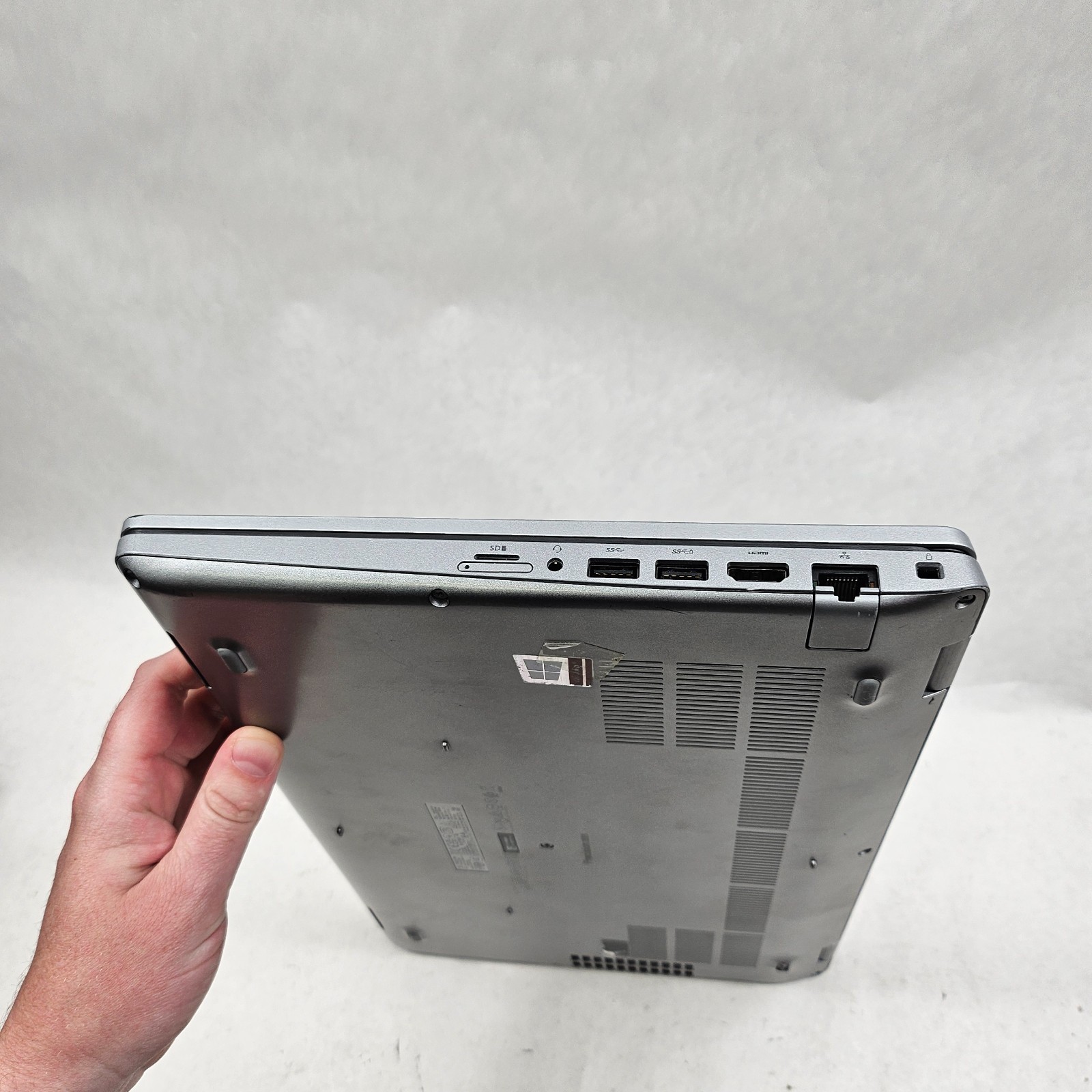 Dell Precision 3551 15.6 FHD Core i7-10750H 2.60GHz 16GB 512GB SSD Quadro P620
