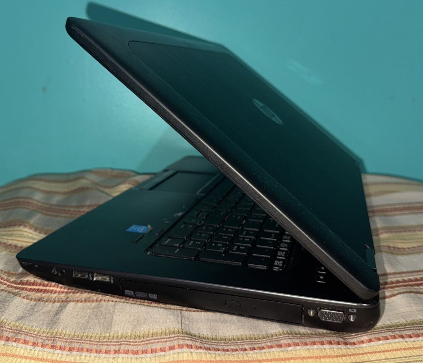 HP ZBOOK 17 G1 (i7-7820HQ 3.90GHZ, 512GB SSD, No RAM, Quadro P3000) FOR PARTS