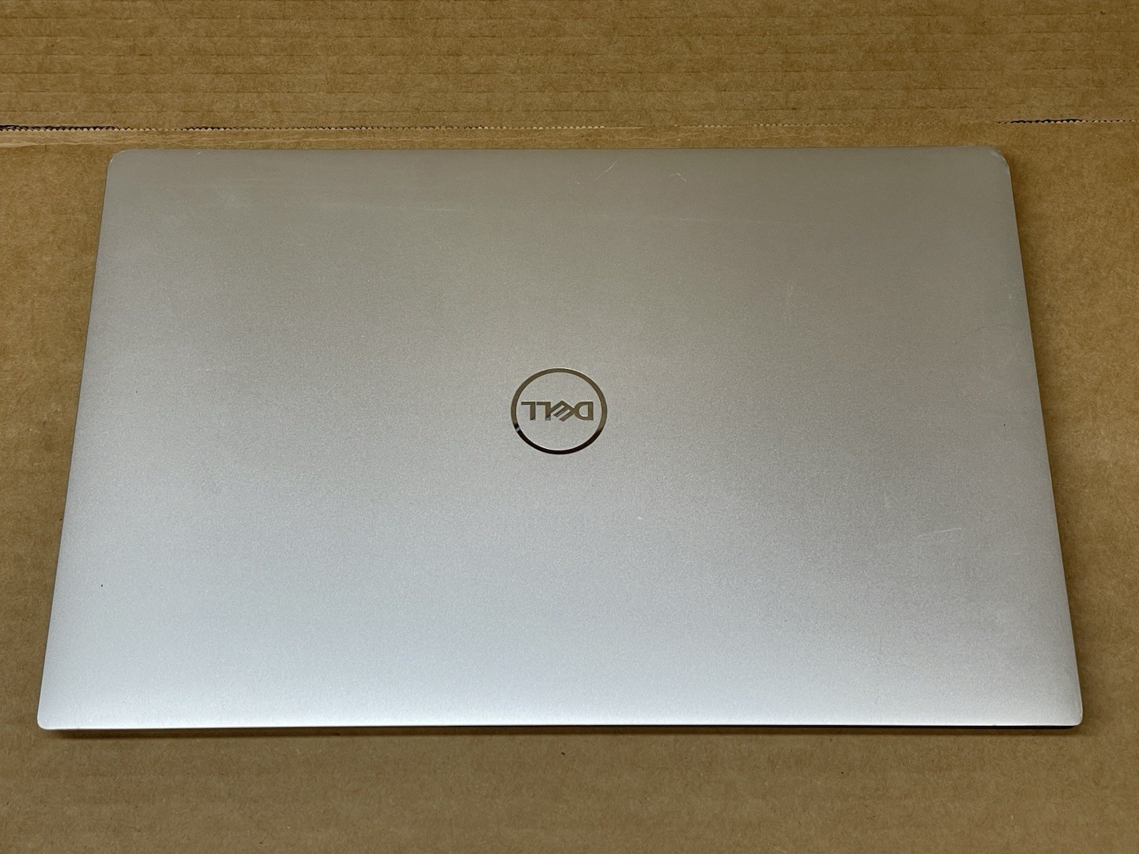 Dell XPS 13 9380, Intel Core i7-8665U @ 1.90GHz, 16GB RAM, NO SSD, No OS *READ*