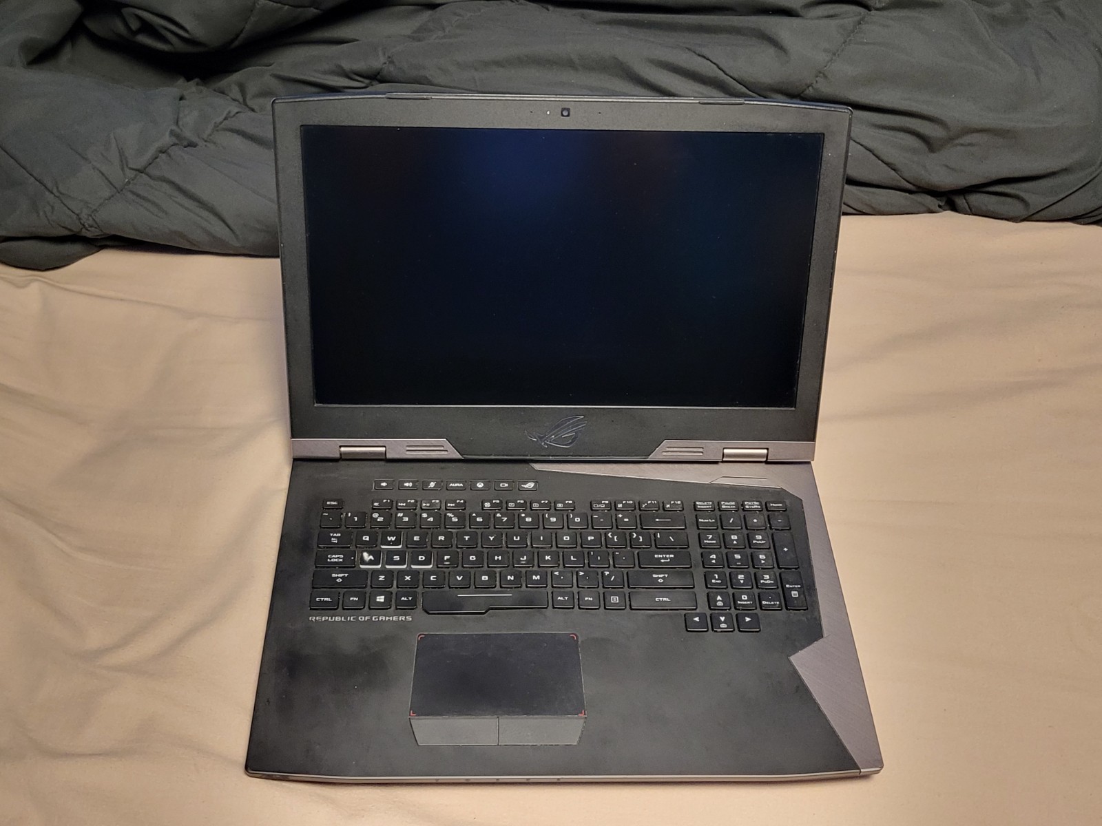 ASUS ROG G703GI USED. Has: 1080, 3TB Mixed Storage, 32GB DDR4 2667MHZ, I7-8750H