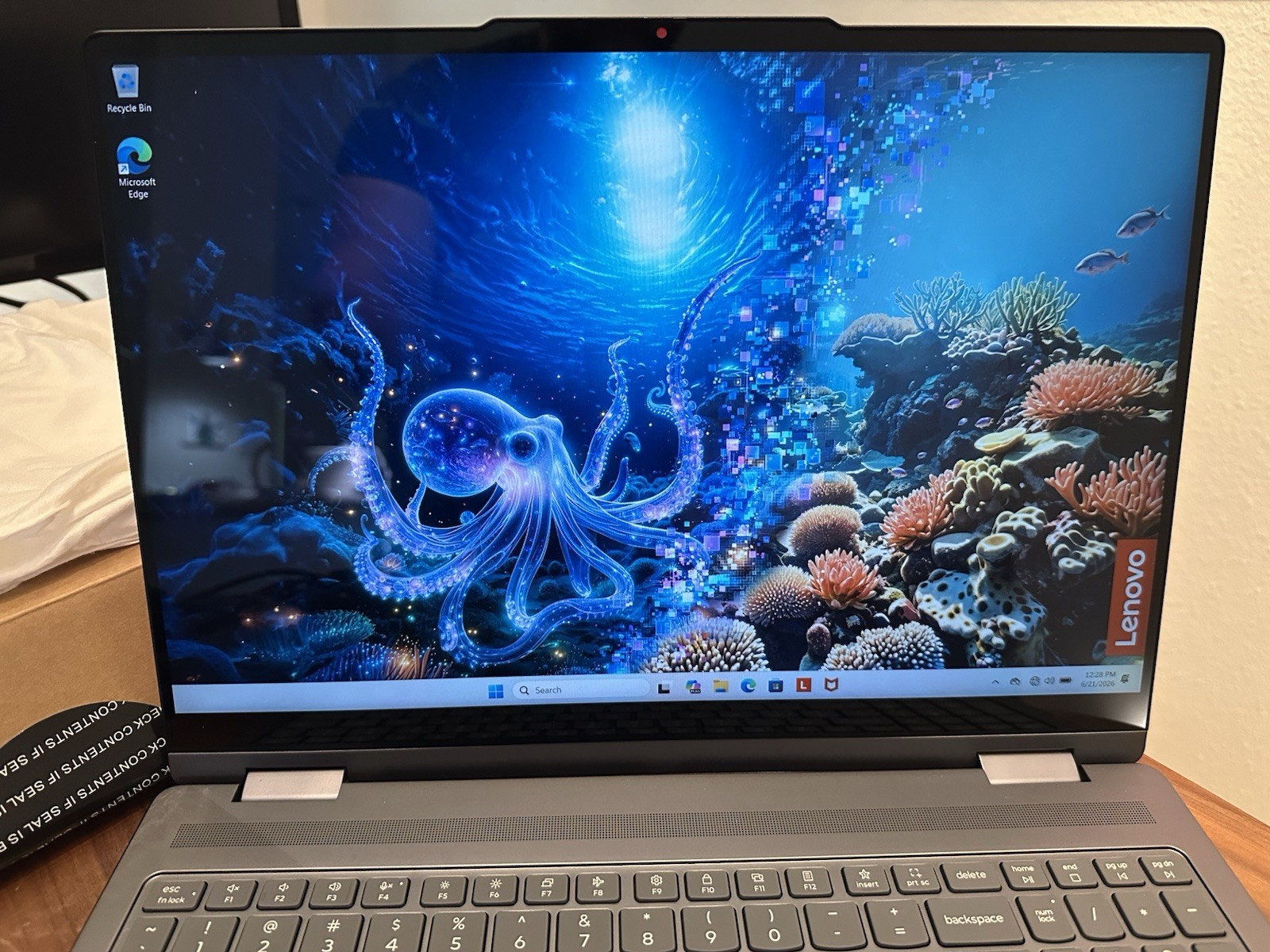 Lenovo Yoga 7 2-in-1 16ILL10 Laptop 16″ Ultra 7 256V, 16GB, 2TB SSD Win 11 Pro