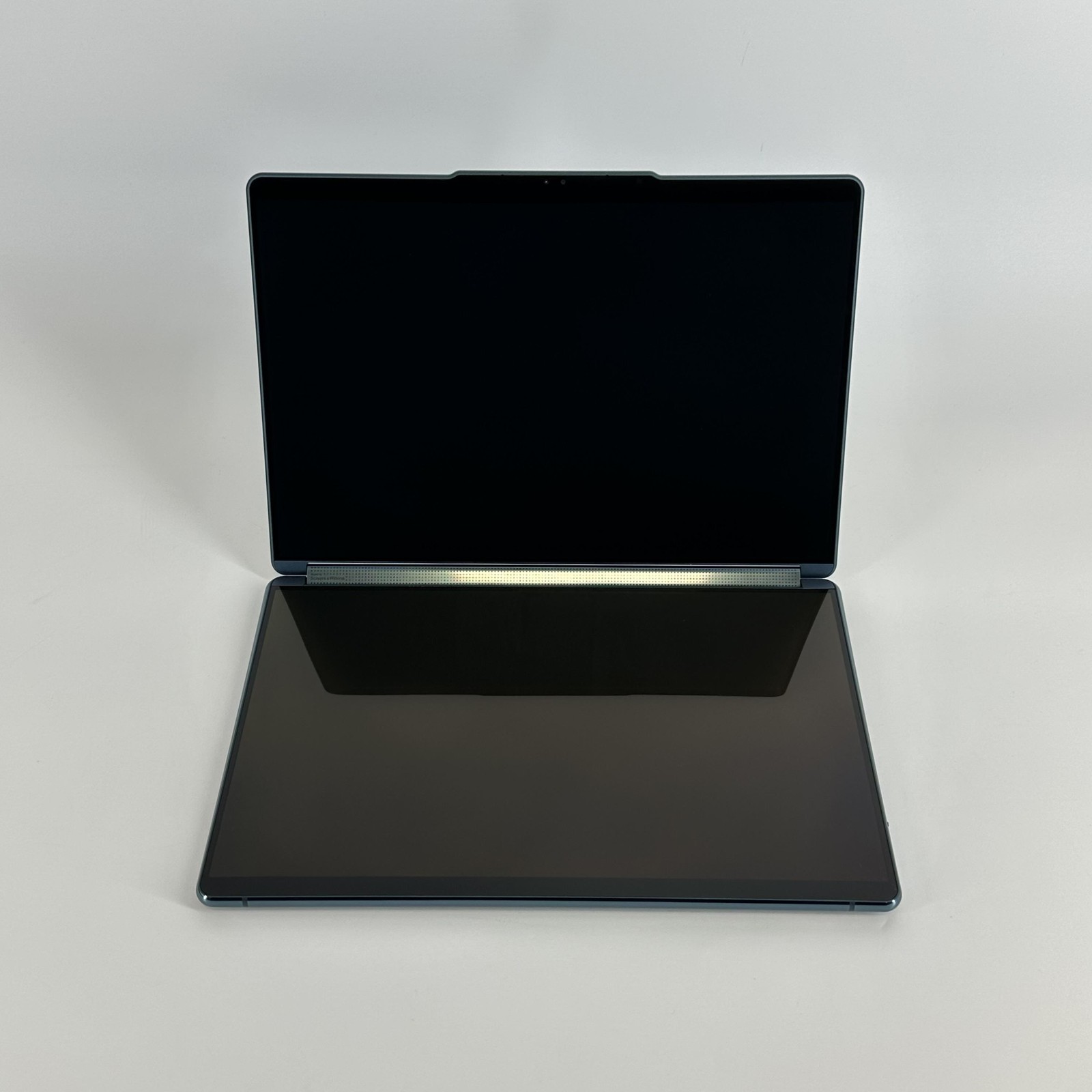 Lenovo Yoga Book 9i 13.3 QHD+ TOUCH 1.7 GHz Ultra 7 155U 16GB 1TB SSD Very Good