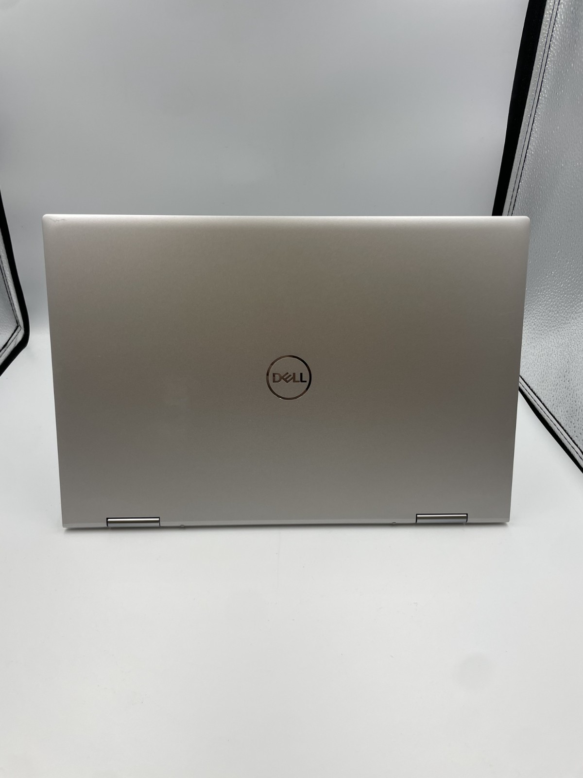 Dell Inspiron 7506 2-in-1 15.6″ Intel Core i5-1135G7, 8GB RAM, 256GB SSD Silver