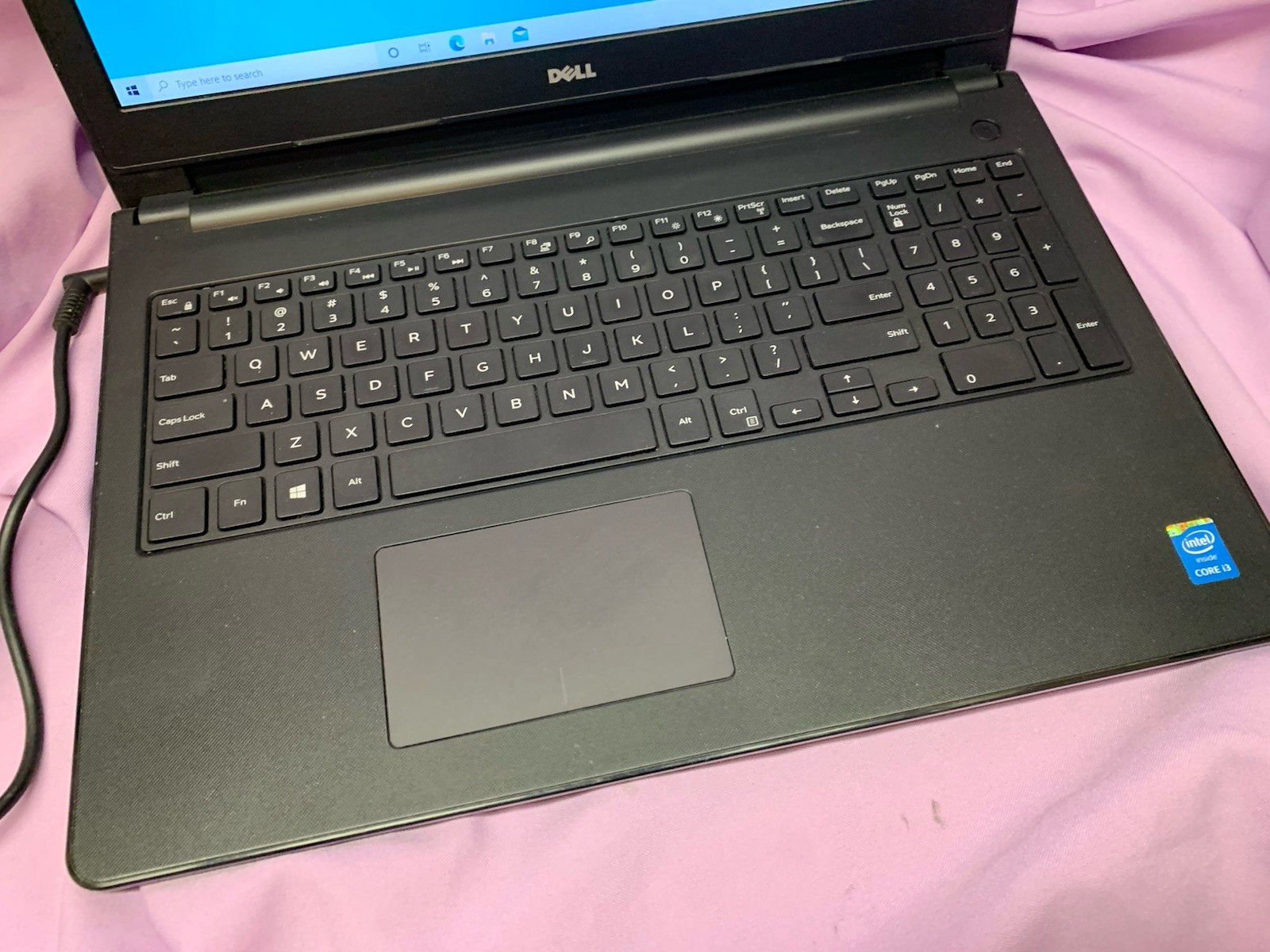 Dell Inspiron 15 P47F 15.6″ Laptop. Read Description