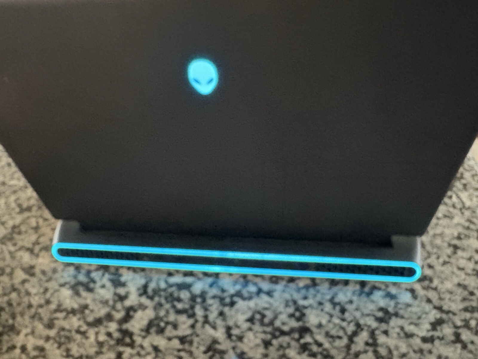 Alienware m17 R5 AMD
