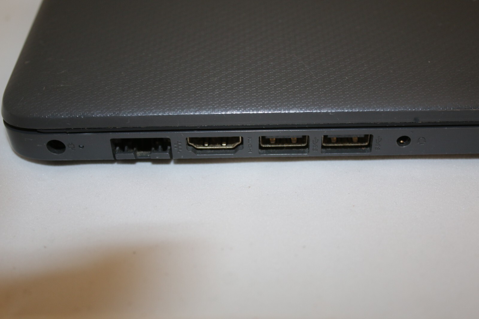HP 255 G7 AMD 3020E 1.20GHZ 8GB 128GB SSD 15.6″ HD RADEON R3 WIN10H