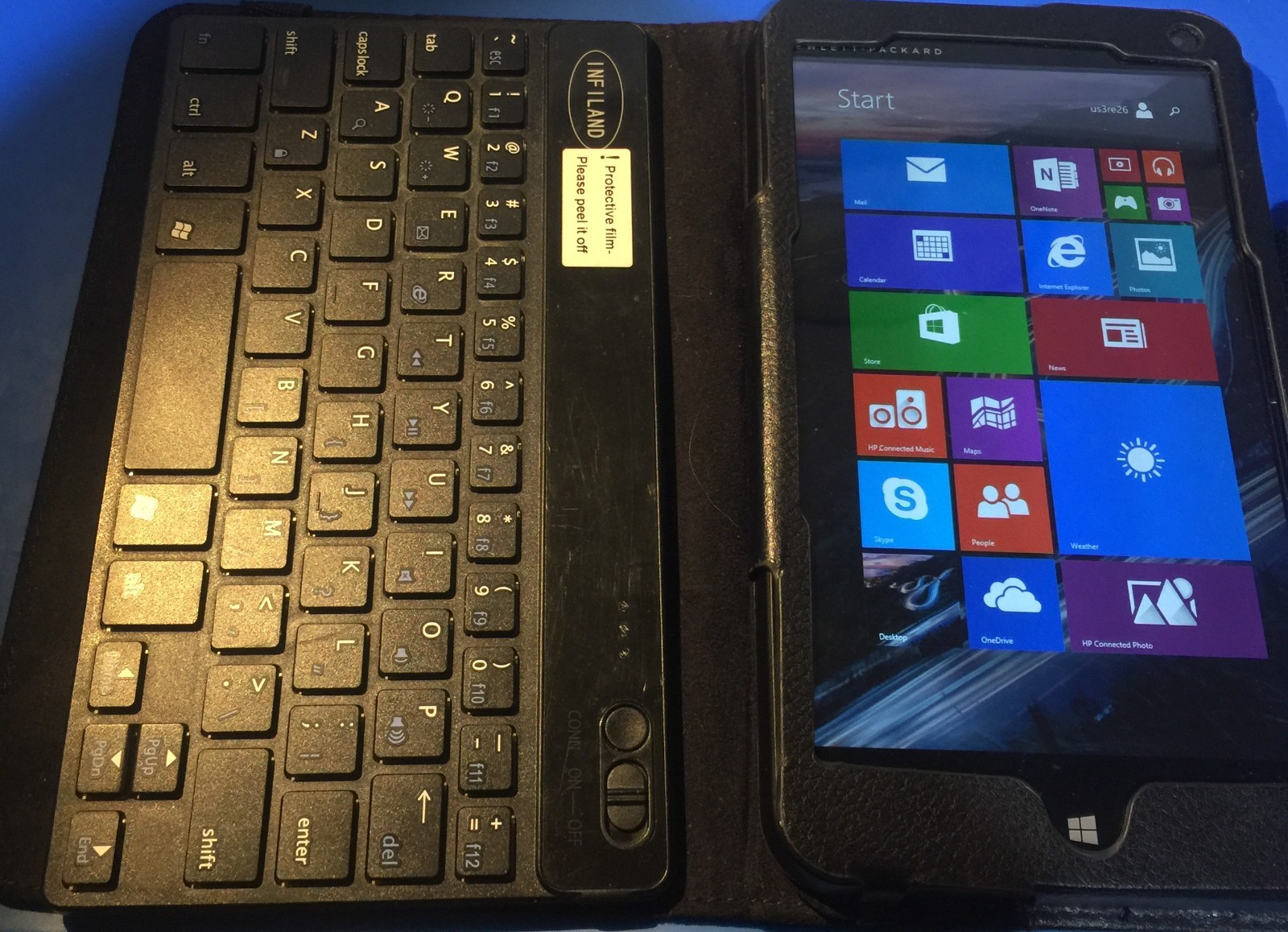HP Stream 7 5701 Wi-Fi Windows 8.1 Tablet with mini keboard/case works 32gb