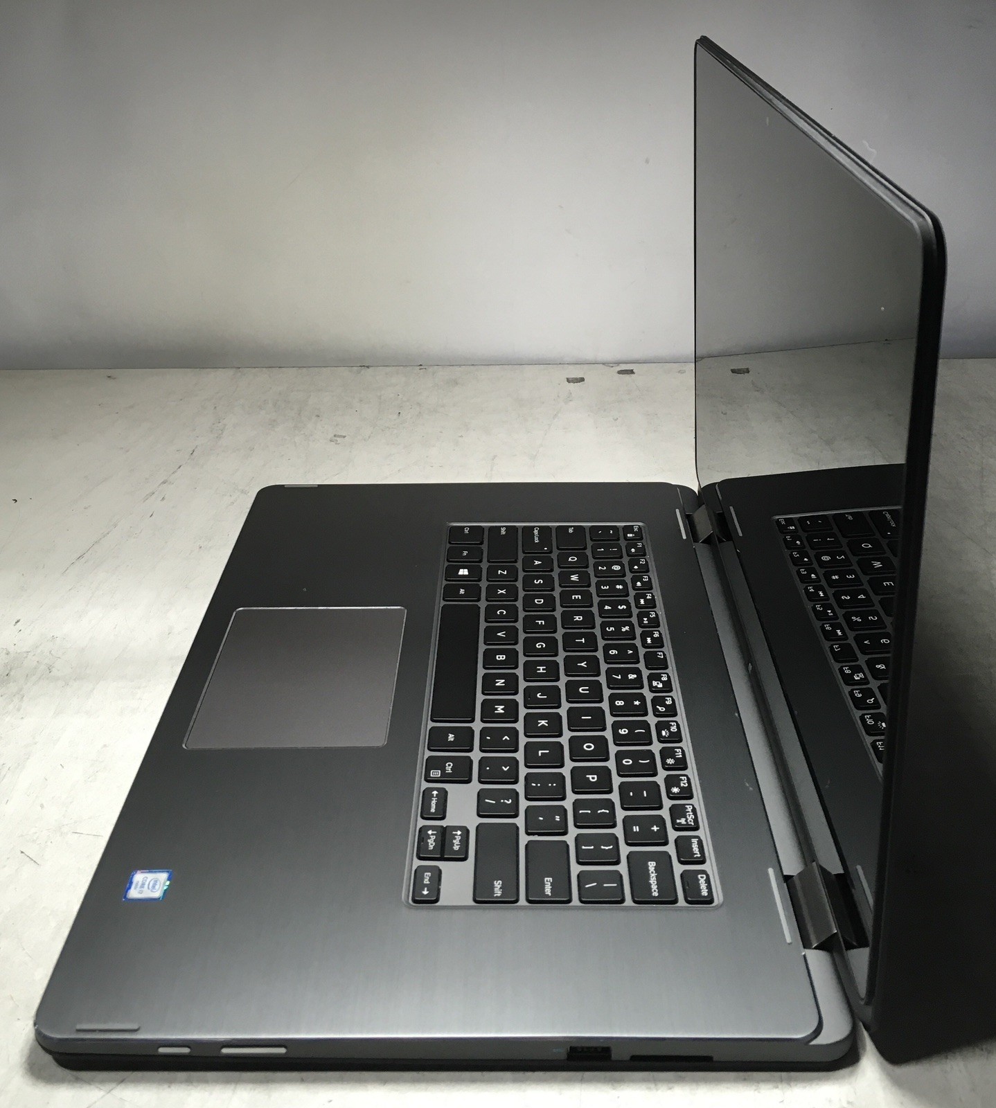 Dell Inspiron 15 7568 TOUCH Intel i7-6500U @ 2.50GHz 8GB Ram 950GB HDD *SEE PICS