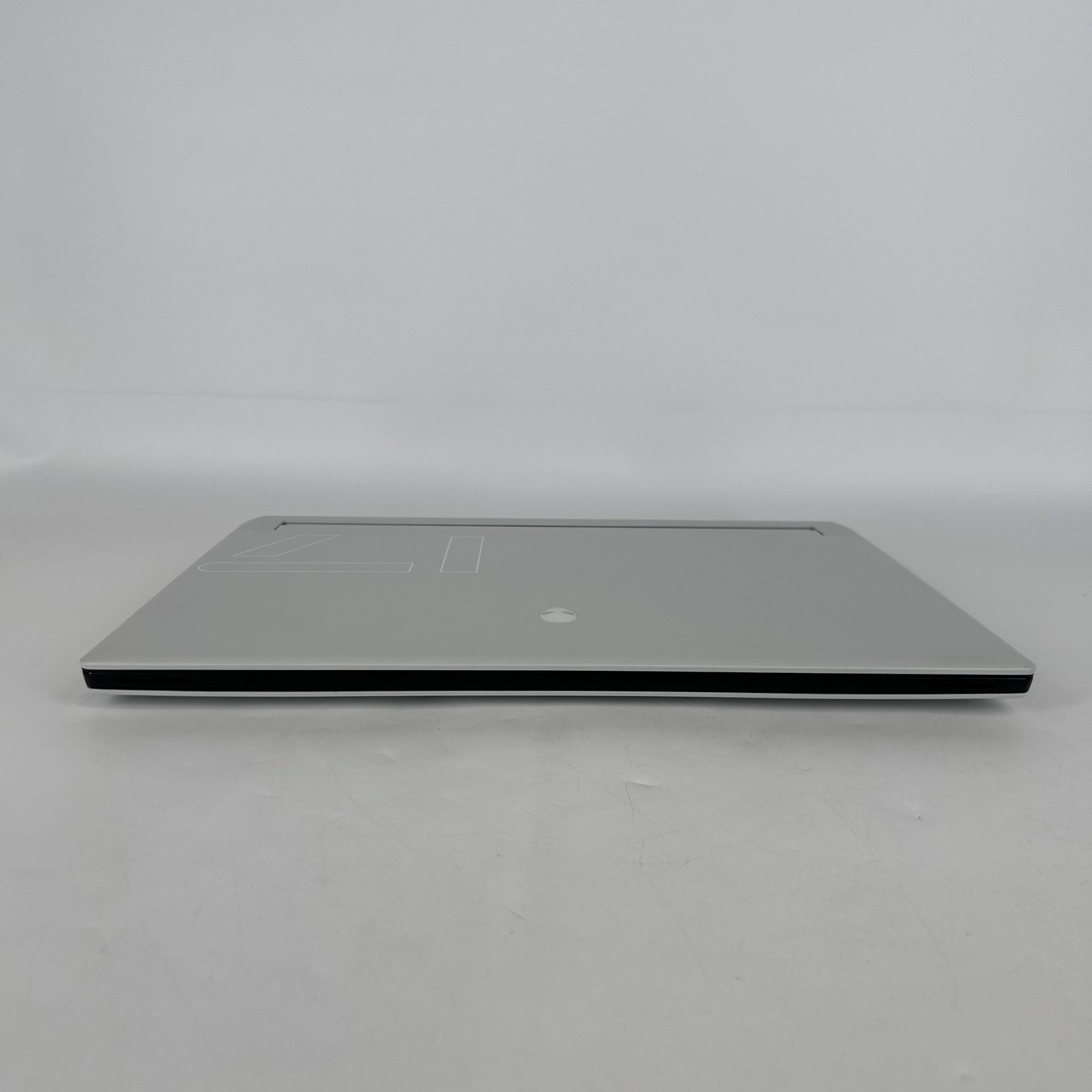 Dell Alienware X17 R1 120Hz 4K i9-11980HK 2.60GHz 64GB 1TB RTX 3080 BENT FRAME
