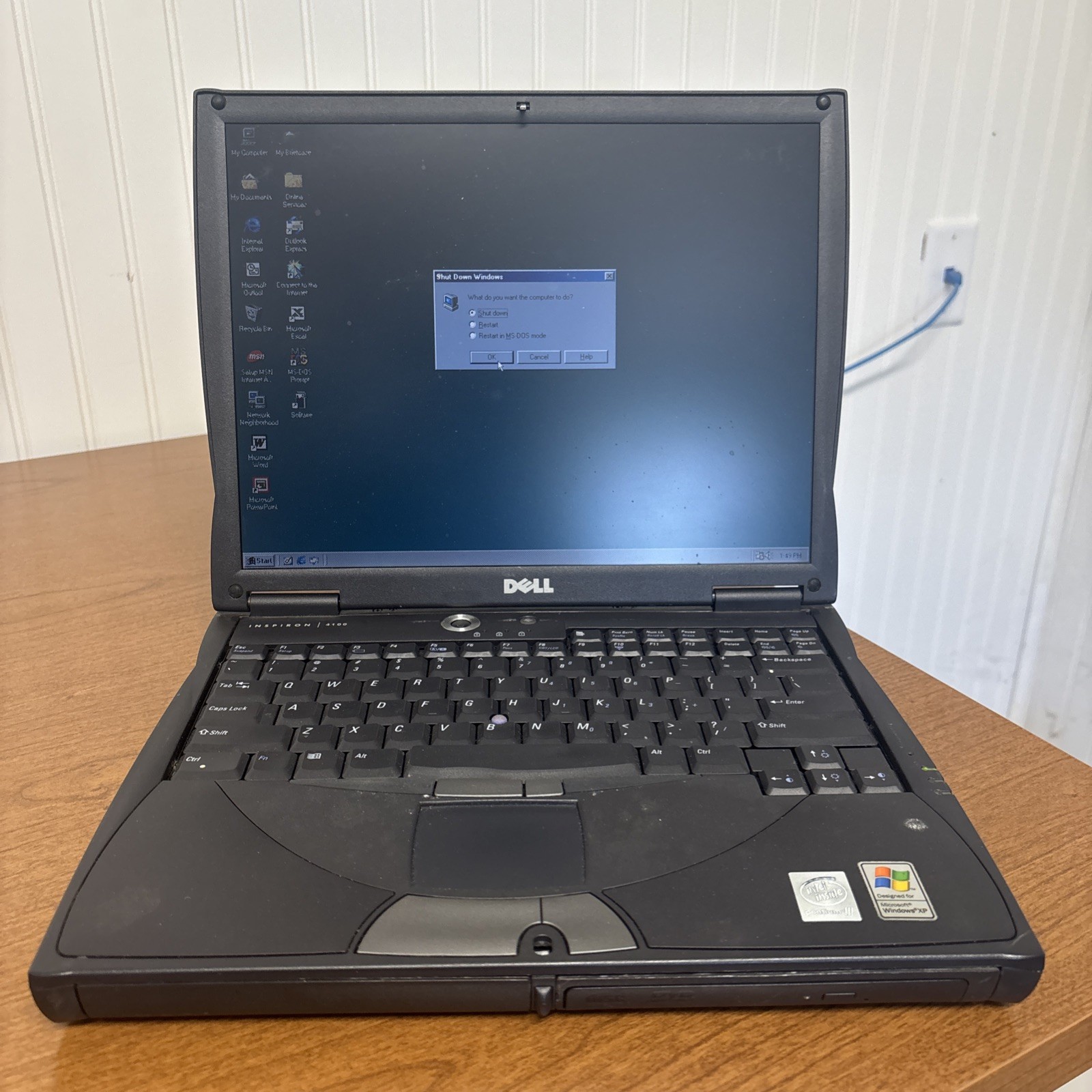 Vintage Dell inspiron 4000 Retro Laptop Windows 98 SE DOS DVD Floppy Serial port