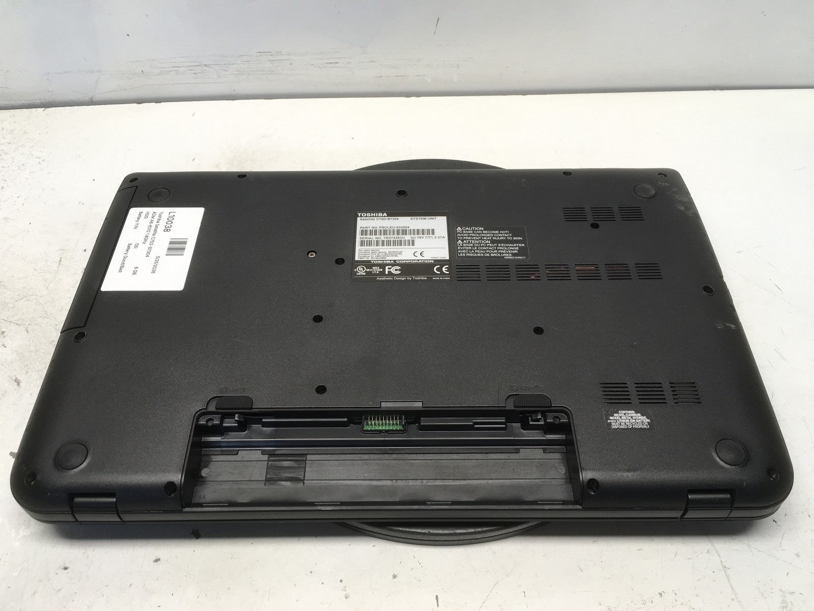 Toshiba Satellite C75D-B7304 AMD A6-6310 1.8GHz 8 GB NO HDD No Batt