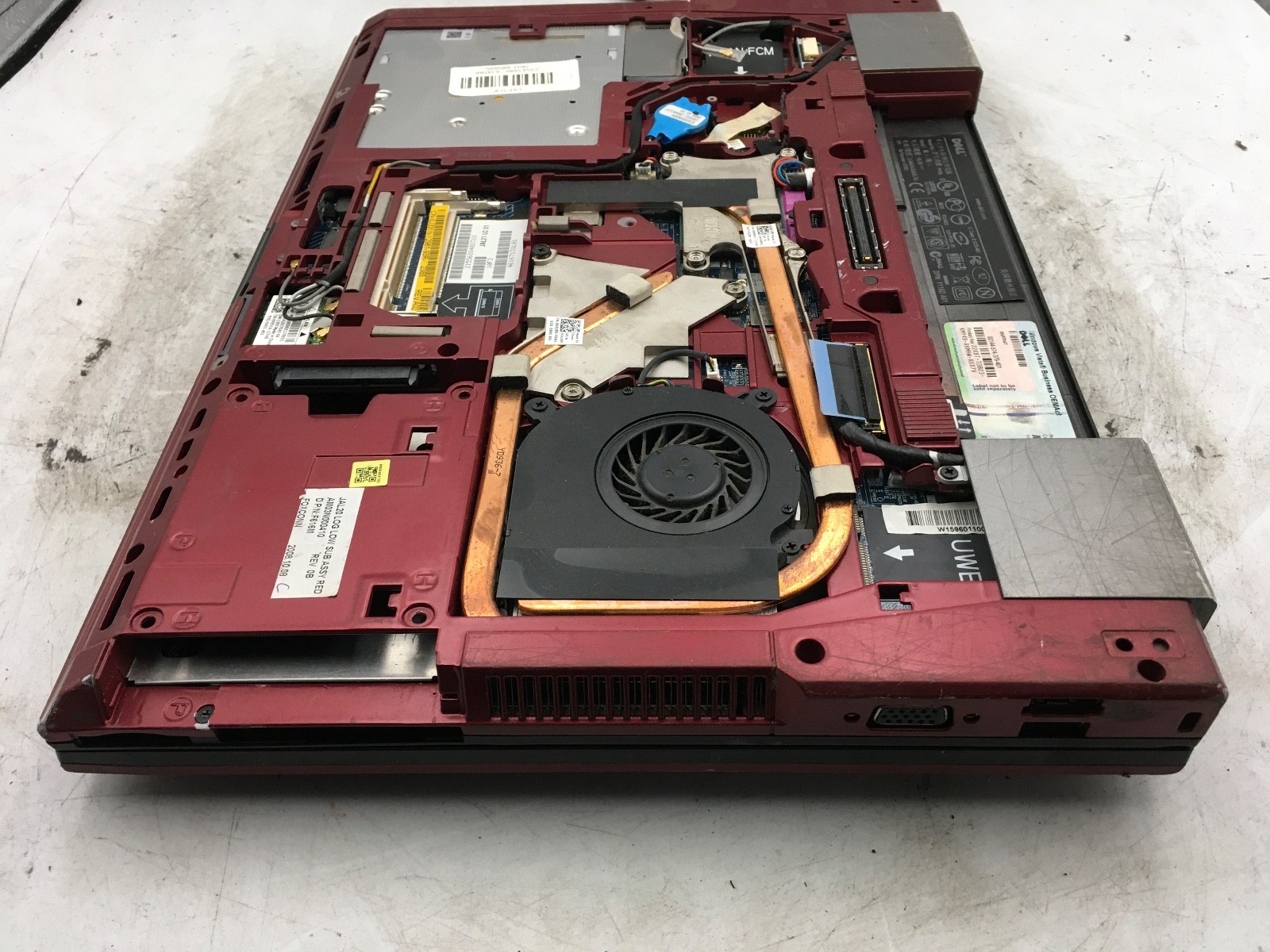 DELL LATITUDE E6500 – BOOTS TO BIOS – INTEL CORE 2 DUO – NO RAM – READ DESC – BB