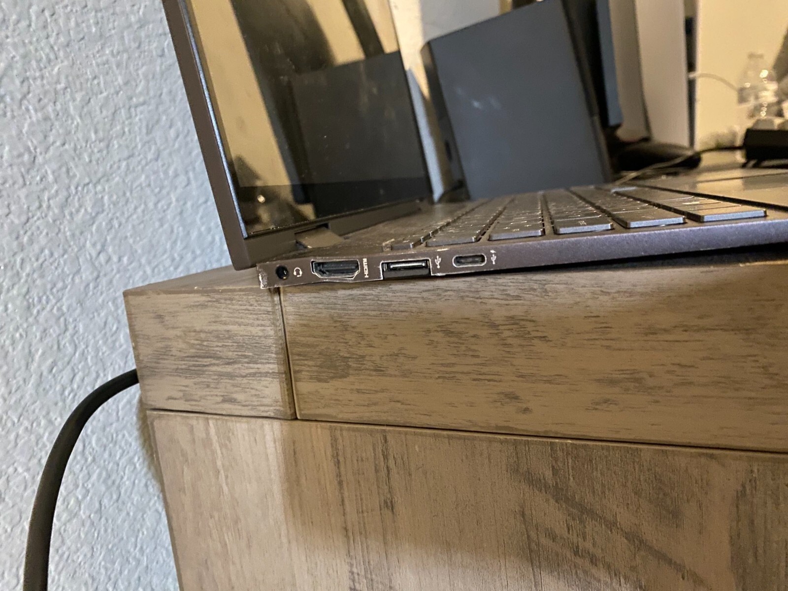 HP ENVY x360 15.6″ (256GB SSD, AMD Ryzen 5, 4.30 GHz, 8GB) Notebook/Laptop -…