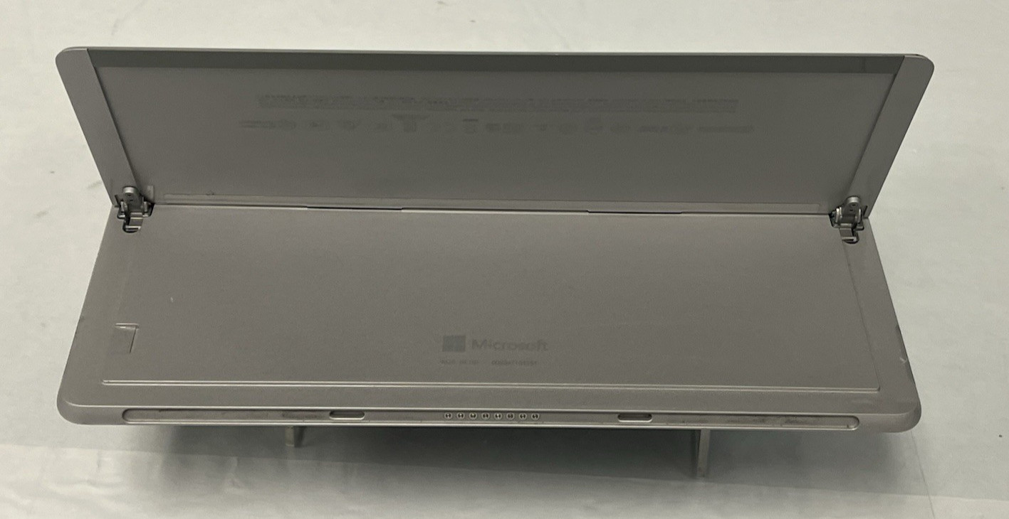 Microsoft 1926 Surface Go 2 10.5″ Pentium 4425Y 1.70Ghz 4GB Ram 64GB FOR PARTS