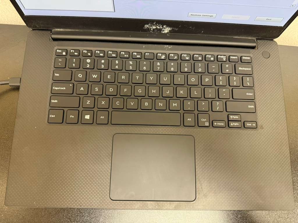 Dell Precision 5530 i7-8850H 2.60GHz | LCD Spot |