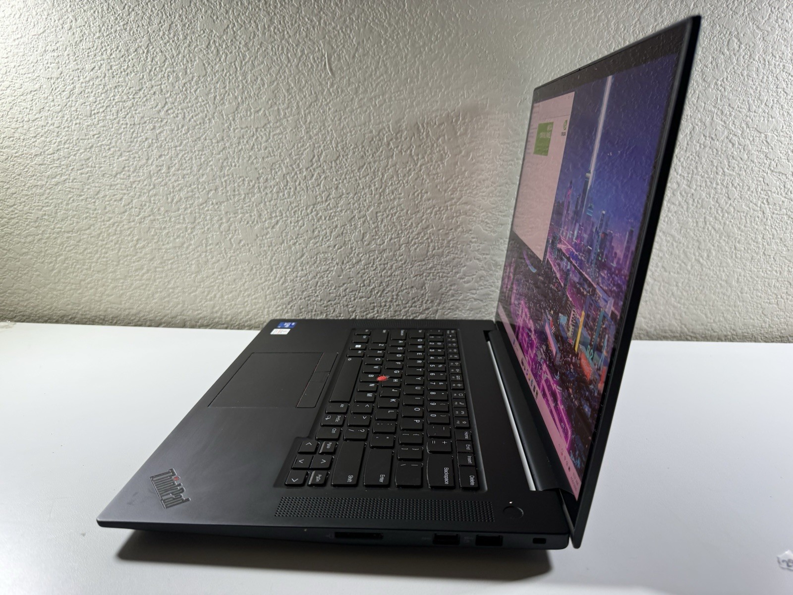 LENOVO THINKPAD P1 Gen 4 TOUCH 4k I7-11850H 512GB 16GB RAM NVIDIA T1200 WIN 11