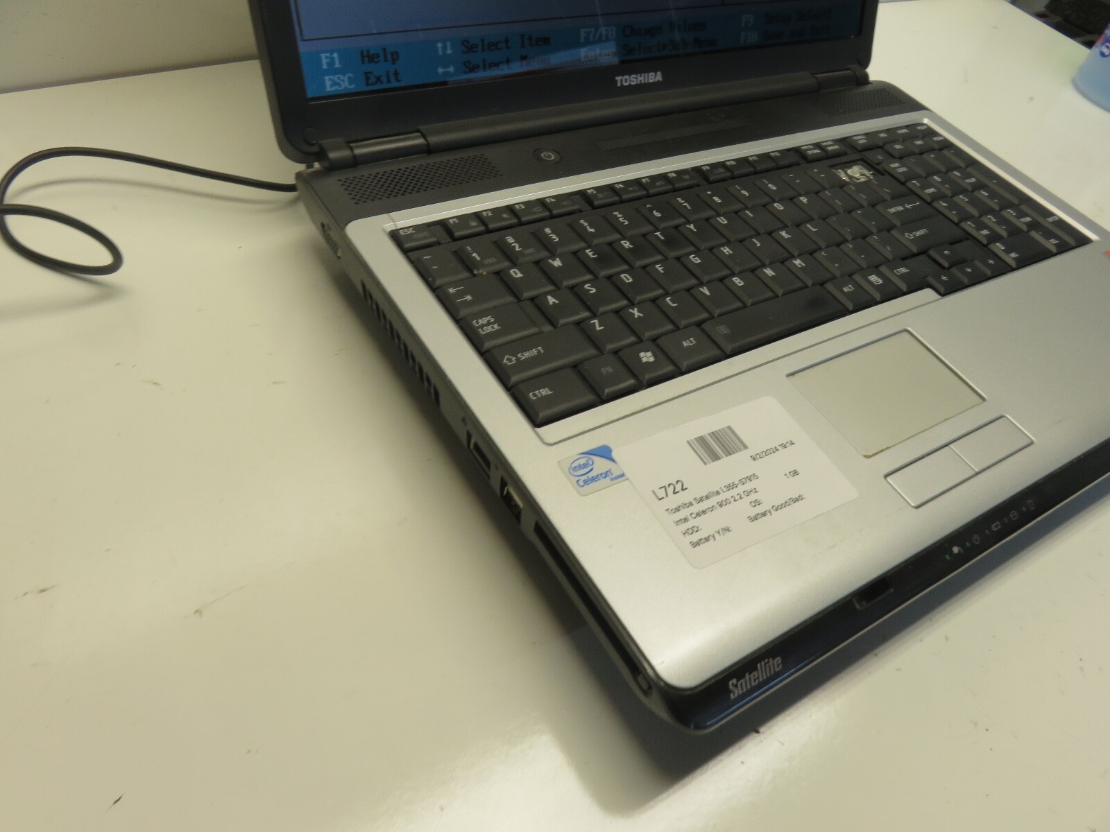 Toshiba Satellite L355-S7915 Intel Celeron 900 2.2 GHz 1 GB NO HDD No Batt