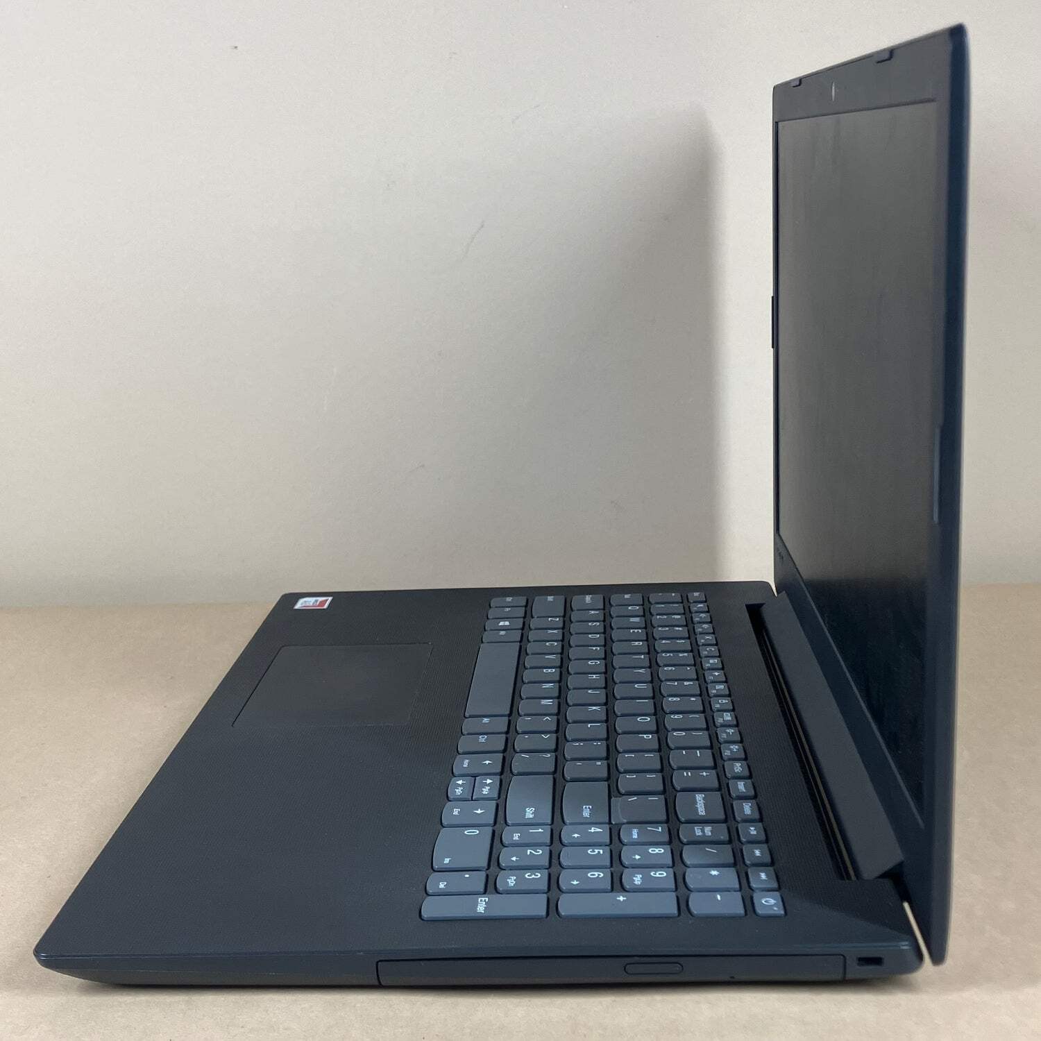Lenovo Ideapad 81H5 15.6″ A6-9225 2.6GHz 4GB RAM 500GB SSD