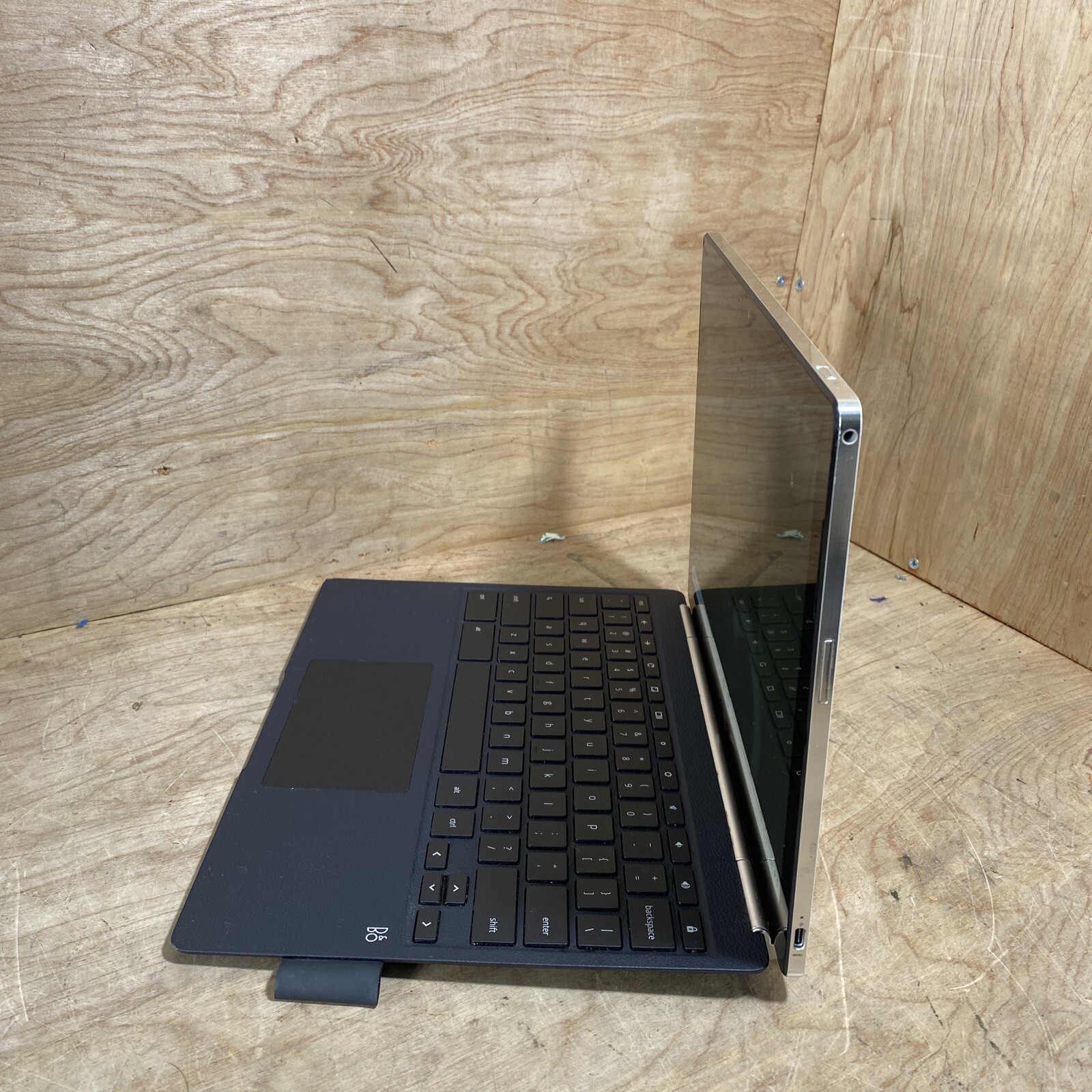 HP Chromebook Intel Core M3-7Y30@1.00GHz / 4GB / NO TOUCHSCREEN / SCREEN DAMAGE