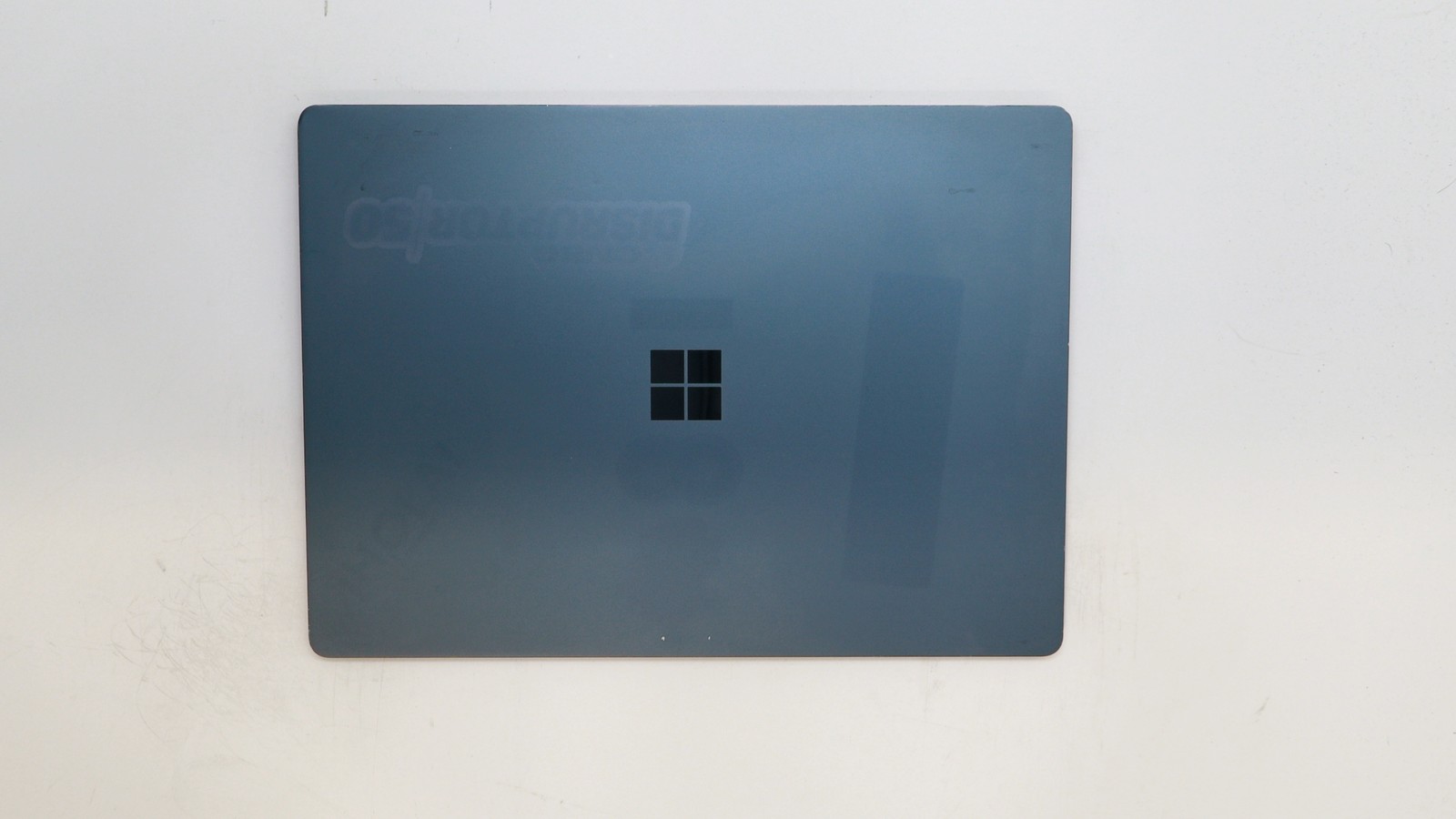 Microsoft Surface Laptop 14″ i7-7660u 16GB 512GB – Fair READ DESC