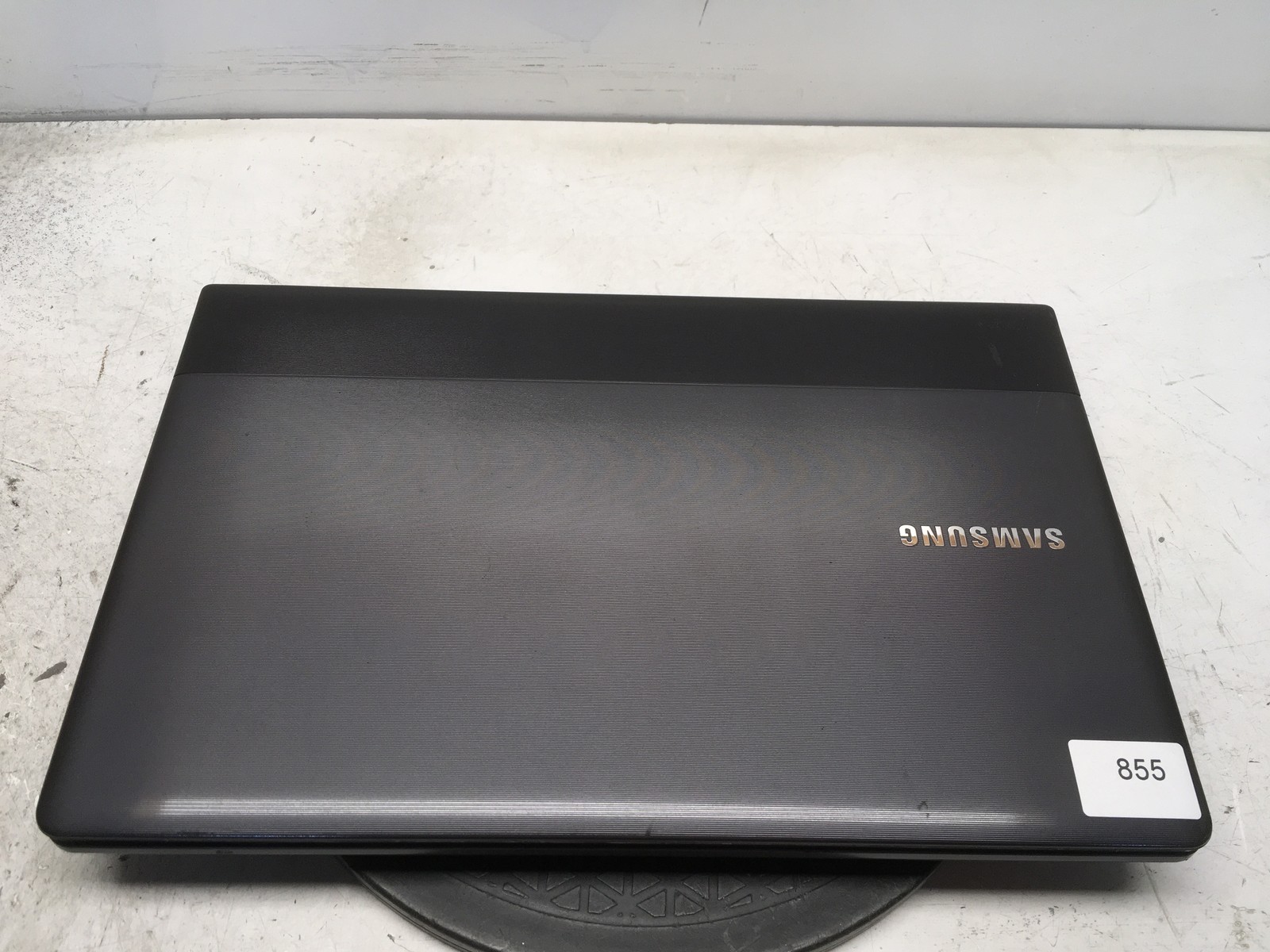 Samsung NP300E5C Intel i3-2370M 2.4GHz 4 GB NO HDD No Batt