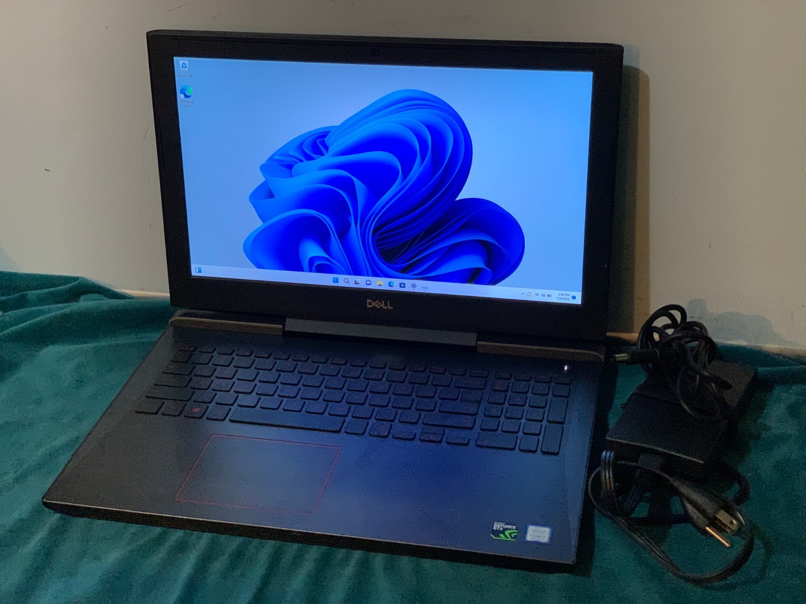 Dell G5 15-5587 15.6″ i7-8750H 2.2GHz 128GB SSD 1TB HDD 8GB DDR4 Laptop