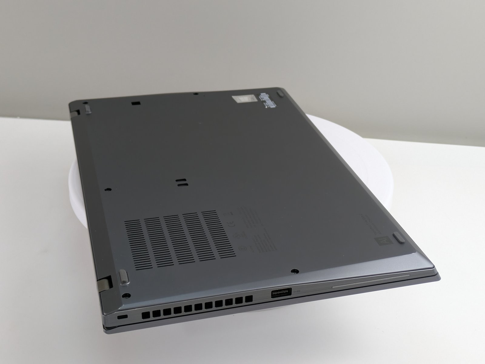 Lenovo ThinkPad T14s Gen 2 14″ 2-in-1 Ryzen 7 16GB RAM 512GB SSD FHD W11P