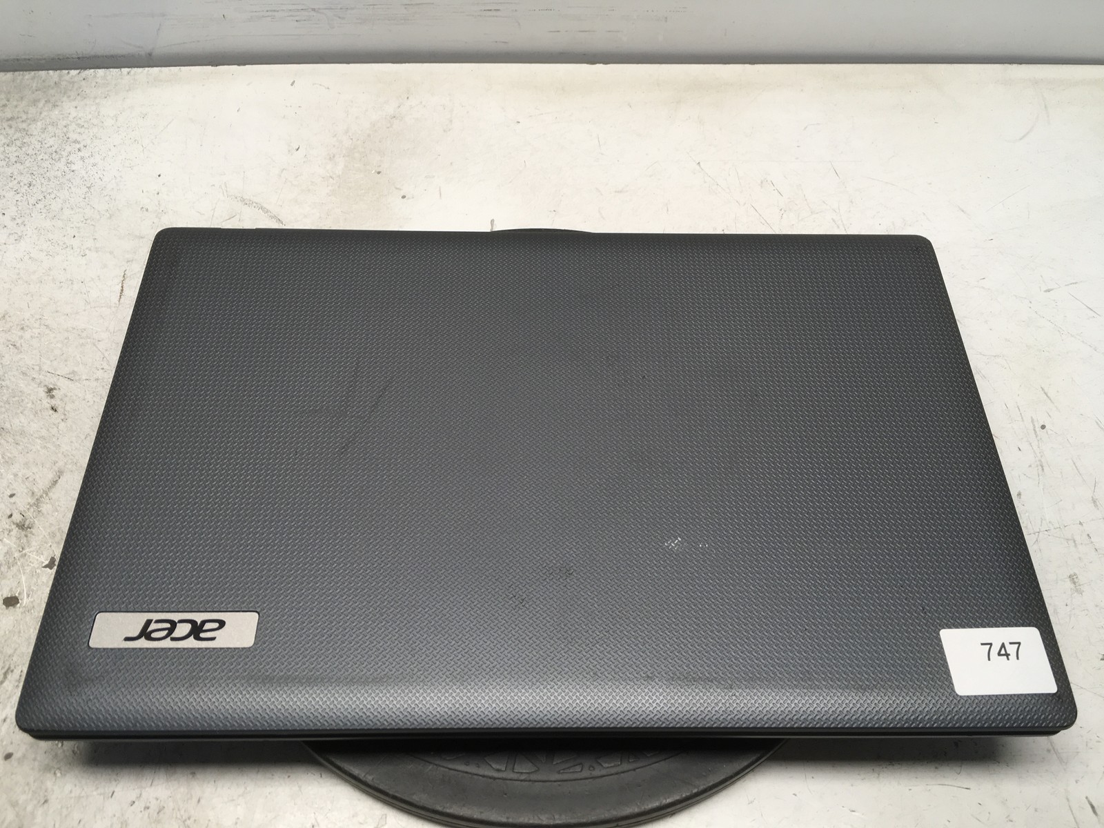 Acer Aspire 5733Z Intel Pentium P6200 2.13GHz 4 GB NO HDD No Batt