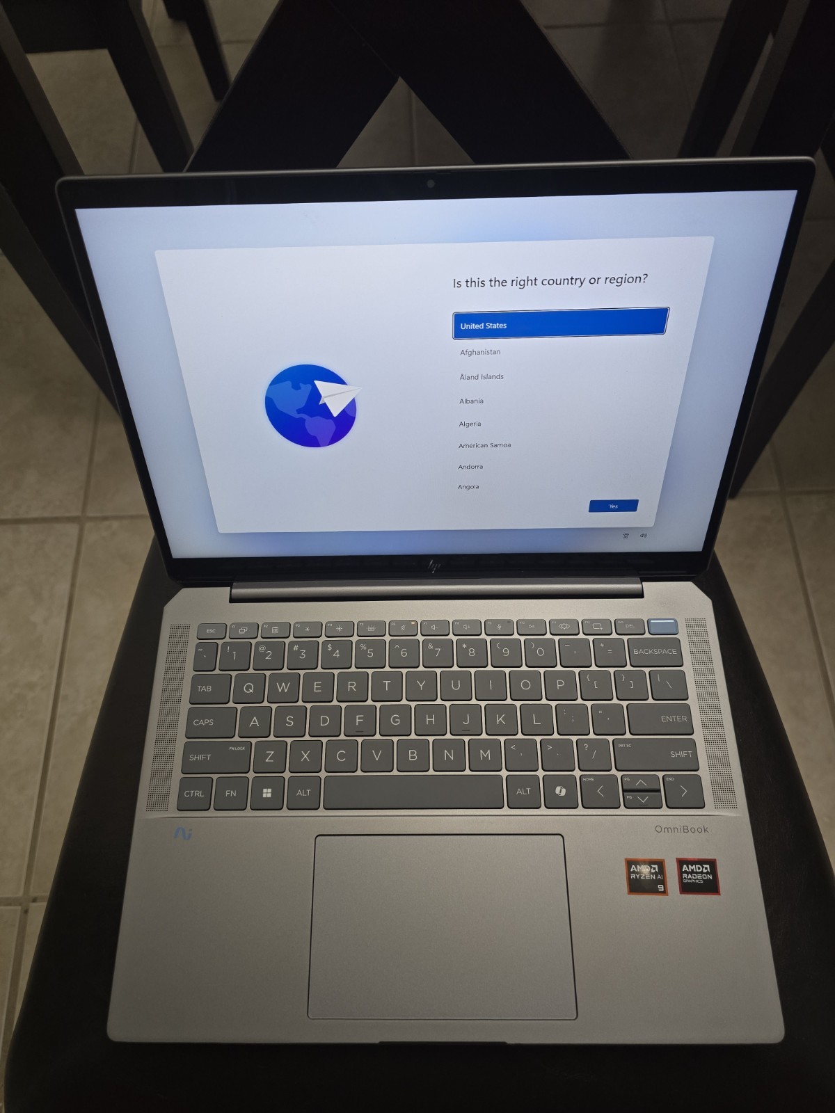 HP OmniBook Ultra 14″ Touch AMD Ryzen AI 9 365 32GB 1TB W11 Laptop