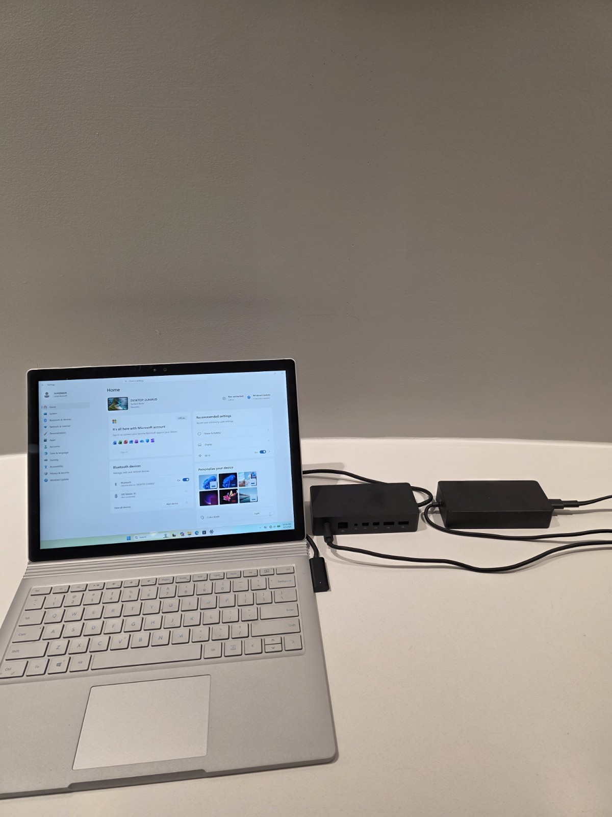 Microsoft Surface Book Intel Core i7-6600u 16GB RAM 512GB SSD with Dock