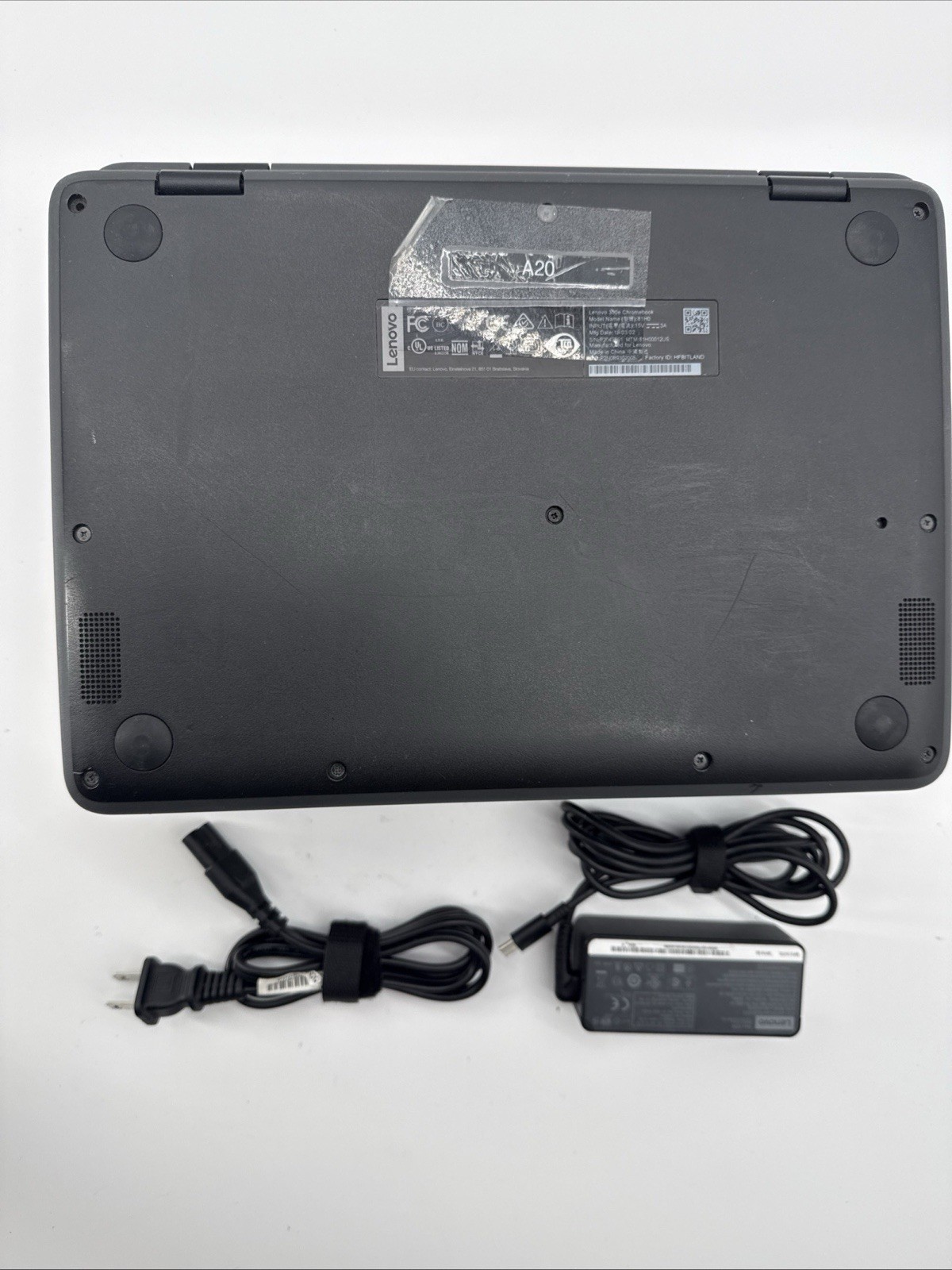 Lenovo 81H00012US 300e 11.6″ 2in1 4GB 32GB, MT8173 2.1GHz Chromebook w Adapter