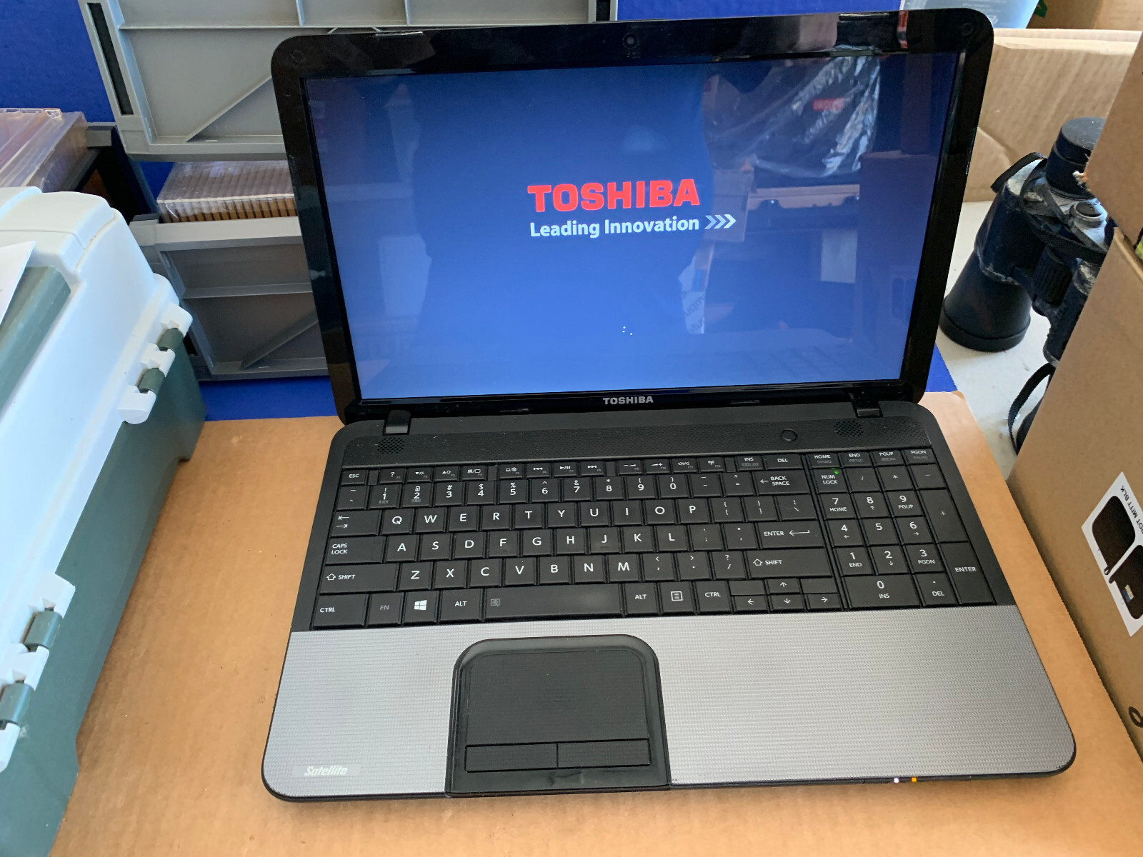 Toshiba Satellite Laptop C855-S5194 Intel Core i3-2.5 GHz, 4GB RAM, 640 GB HDD