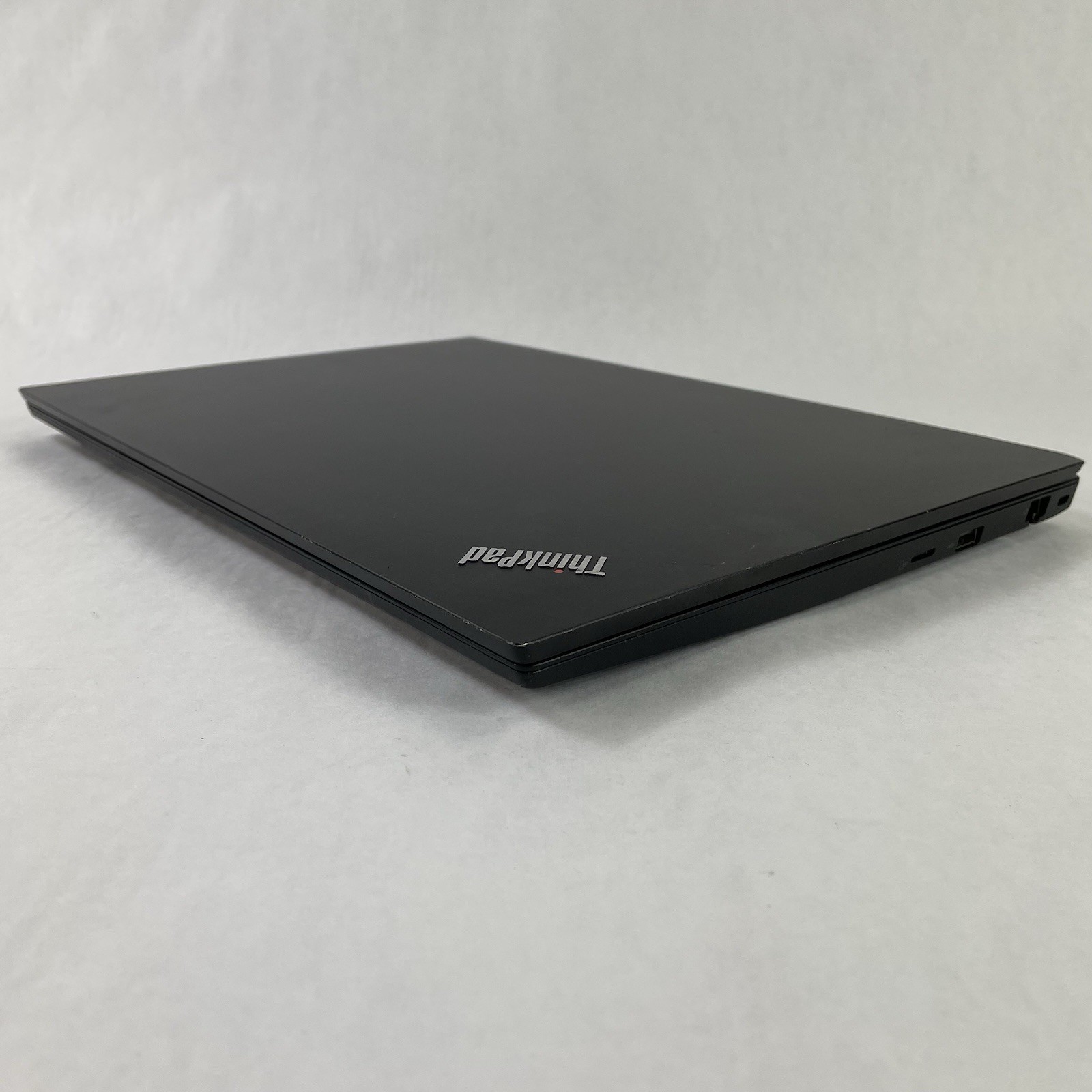 Lenovo ThinkPad E580 15.6″ i5-7200U 2.50 GHz 8 GB RAM No SSD No OS No AC
