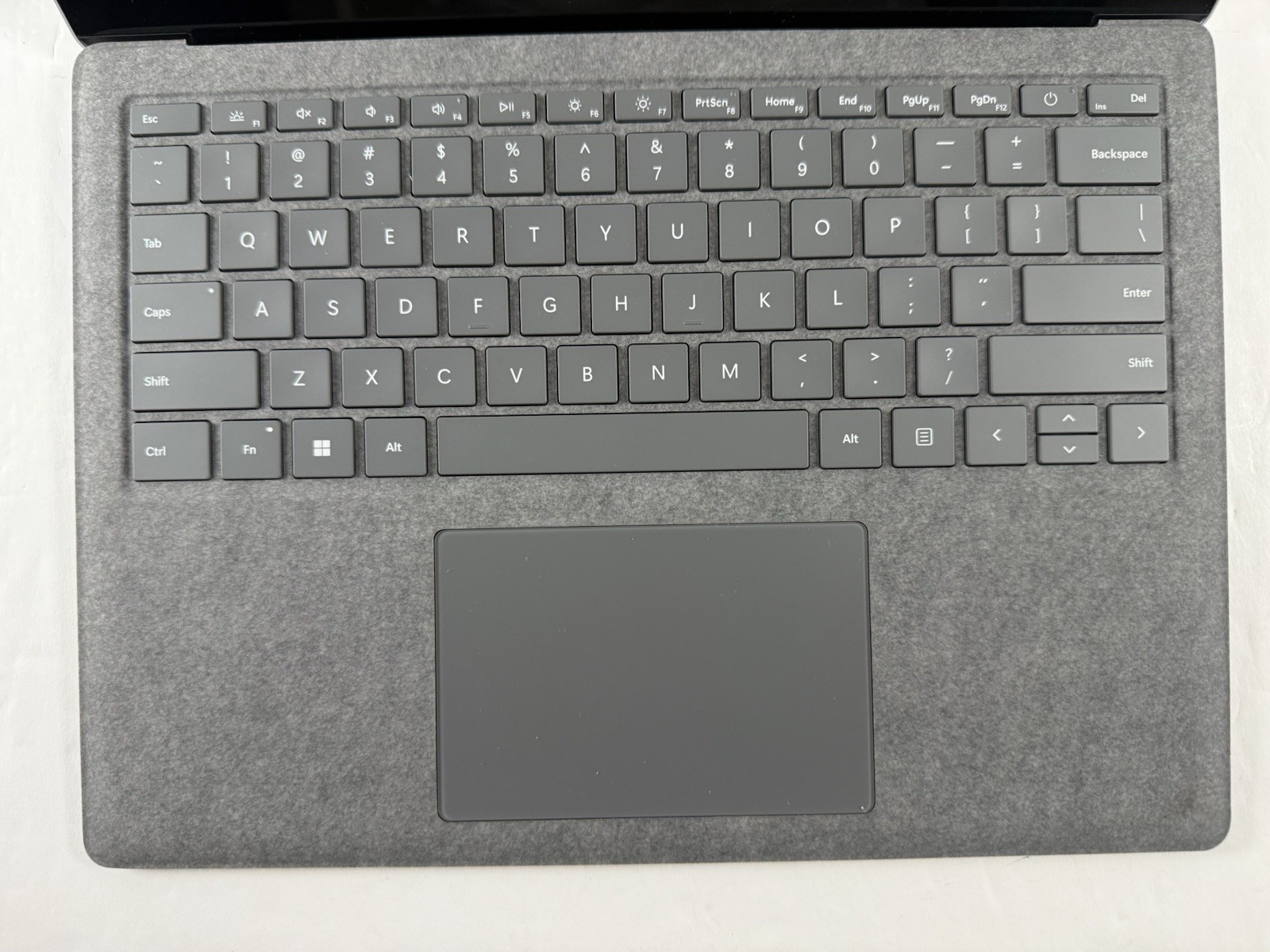 Microsoft Surface Laptop 5 13.5” 1950 Intel Core i7-1265U 16GB RAM 512GB NVME