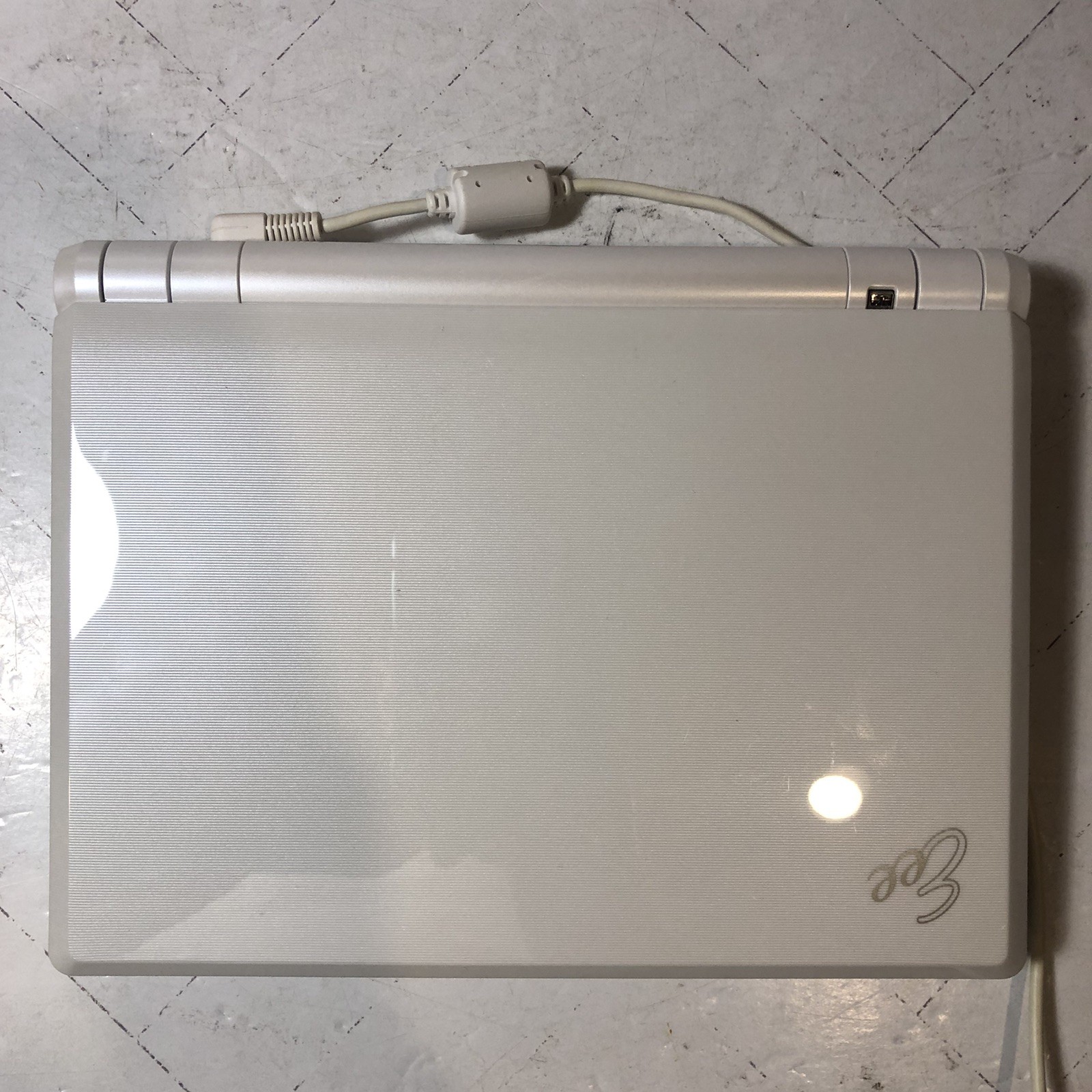 Asus Eee PC 900A Laptop 1.60 GHz, 1 GB RAM