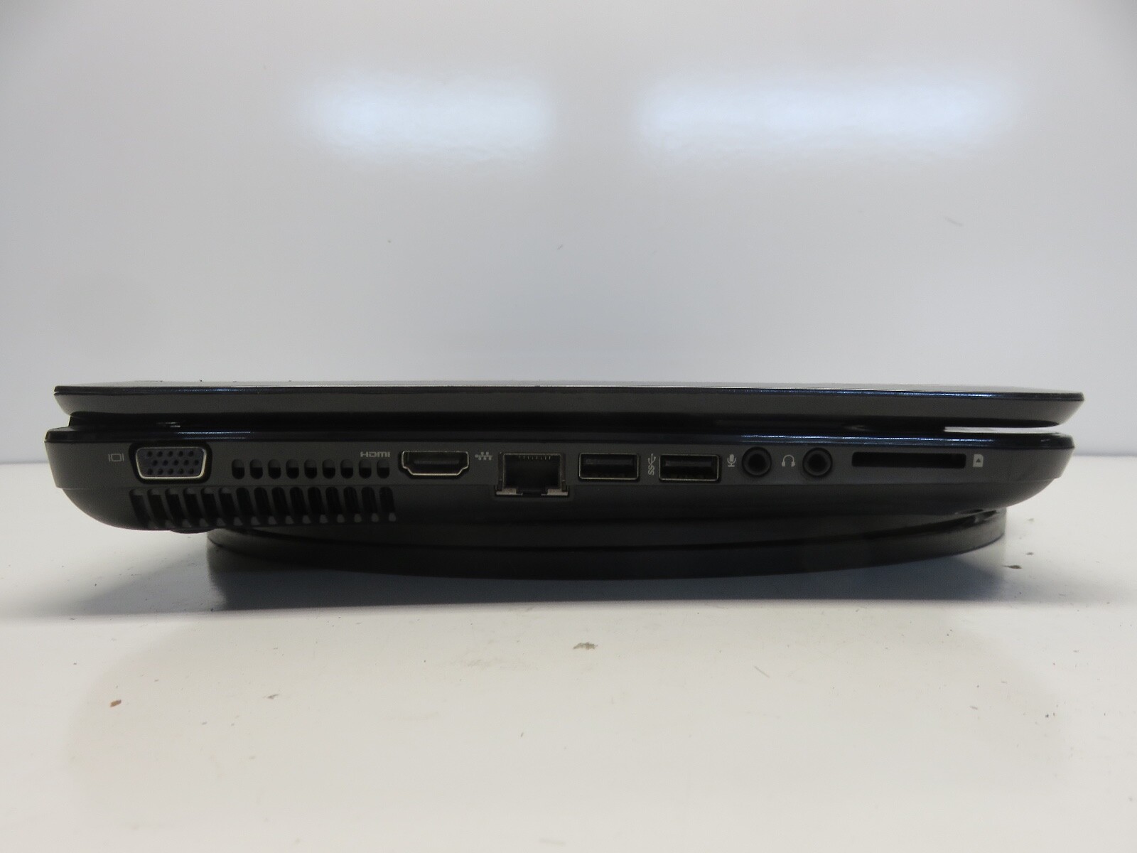 HP Pavilion G6-2228nr AMD A6-4400M 2700MHz 4 GB NO HDD No Batt