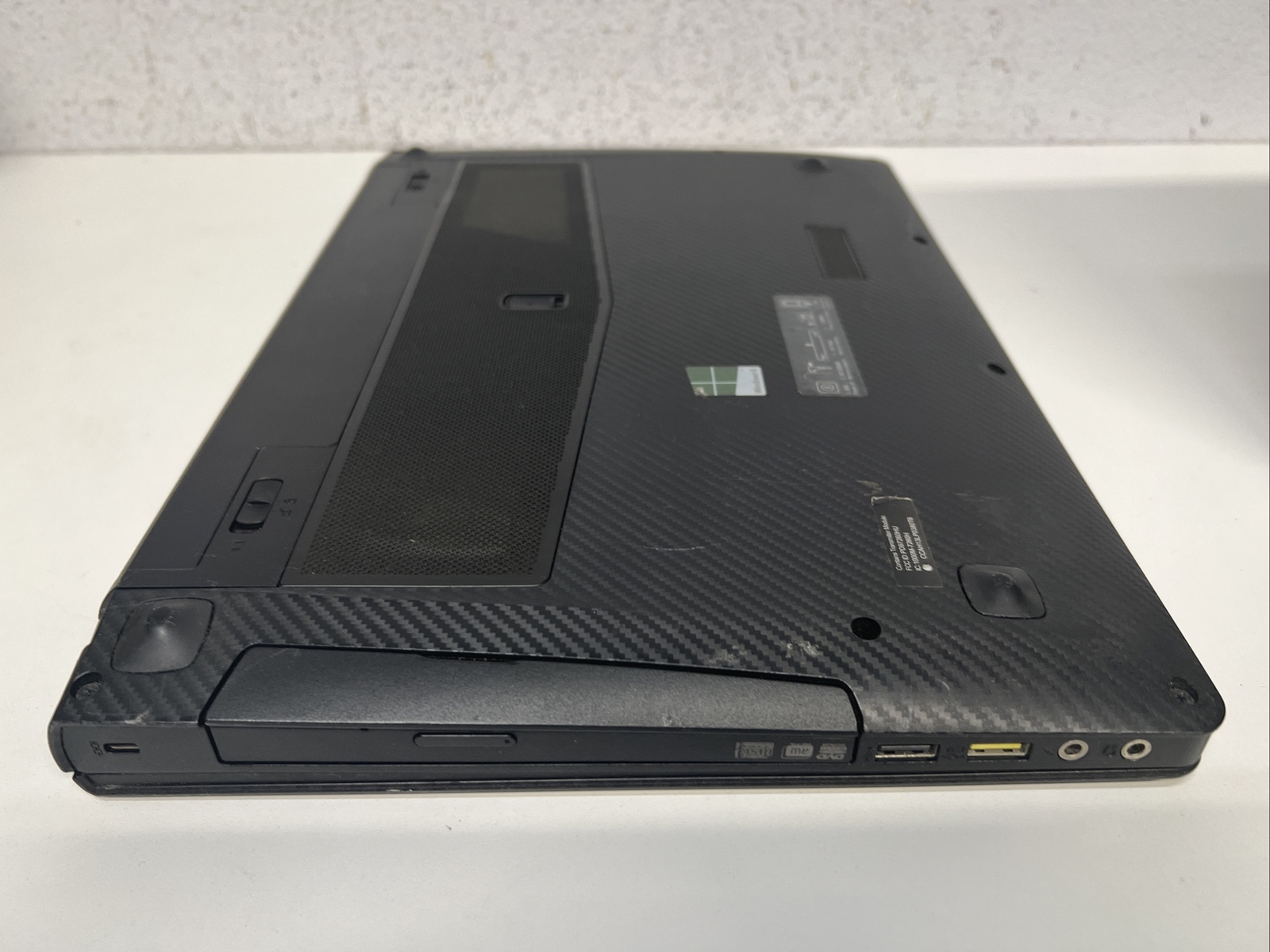 Lenovo 14 i7-4700MQ 2.4GHz 8GB 1TB HD Nvidia GT 755M W10 Gaming Laptop*FOR PART*