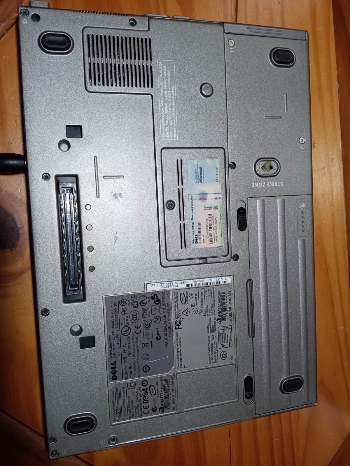 Dell Latitude D630 14in. (250GB HDD – 2GB RAM) Linux Debian 13 – Holds Charge!