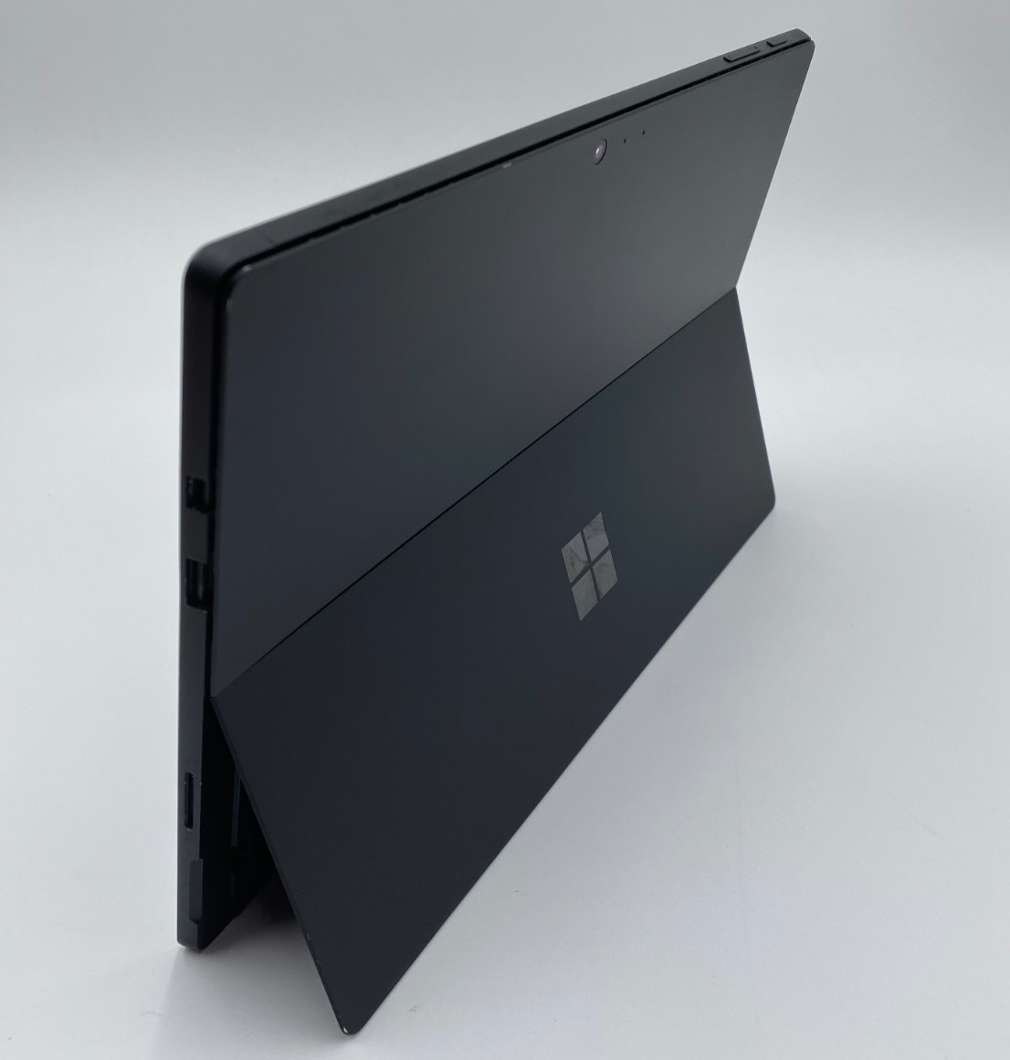 Microsoft Surface Pro 6 1796 i5-8350U 1.7GHz 256GB SSD 8GB DDR3 BLACK C/DOT/READ