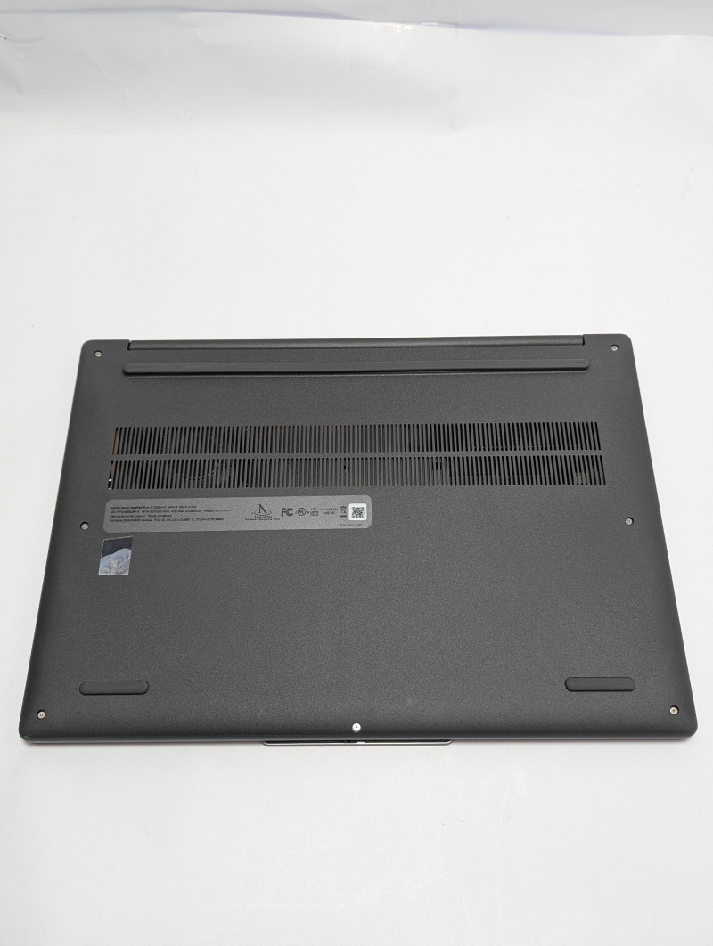 Lenovo IdeaPad Slim 3x Snapdragon X 16GB RAM 1TB SSD 15.6″ Touch 1920×1200 -READ